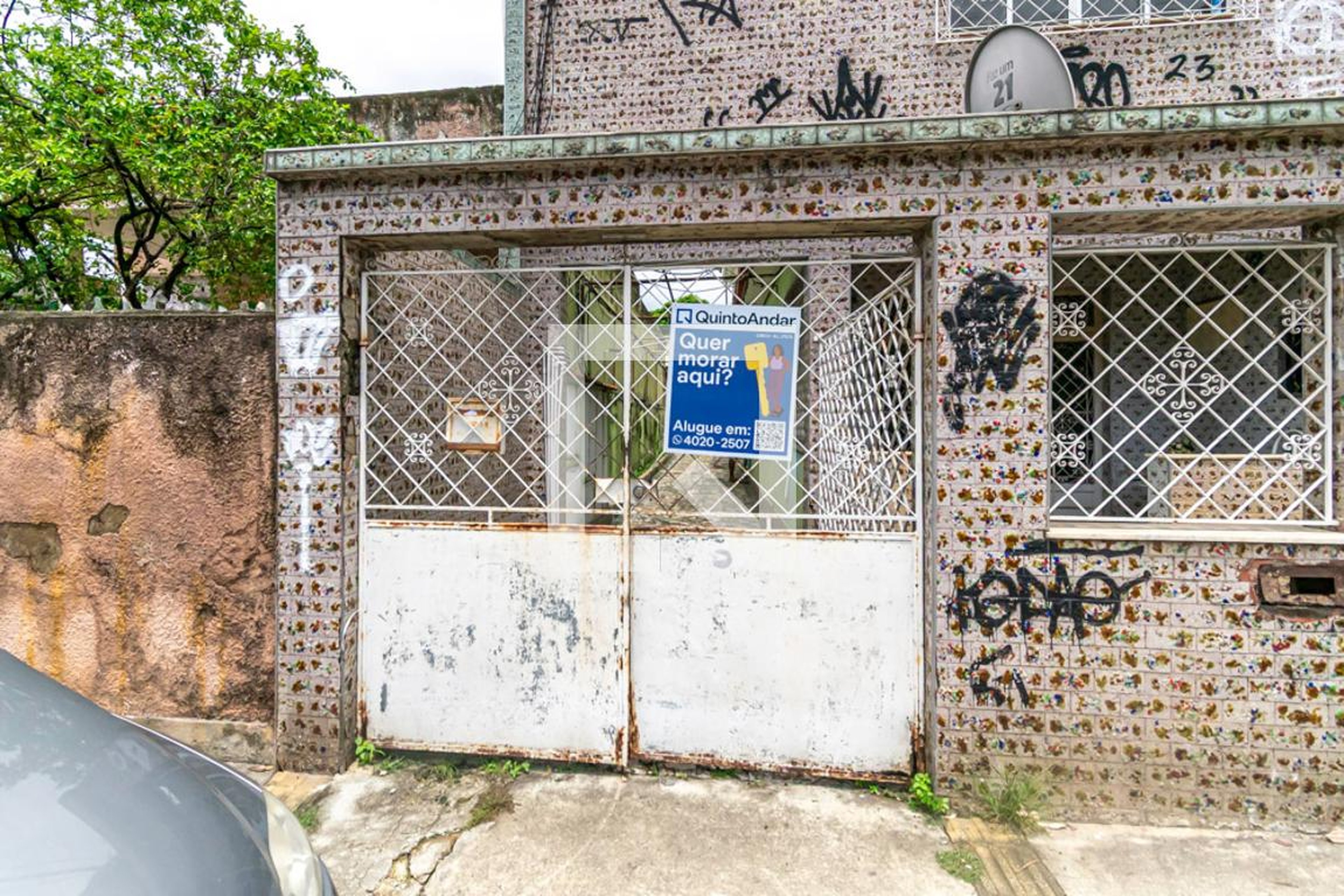 Fachada Condomínio em Rua Toriba, 453