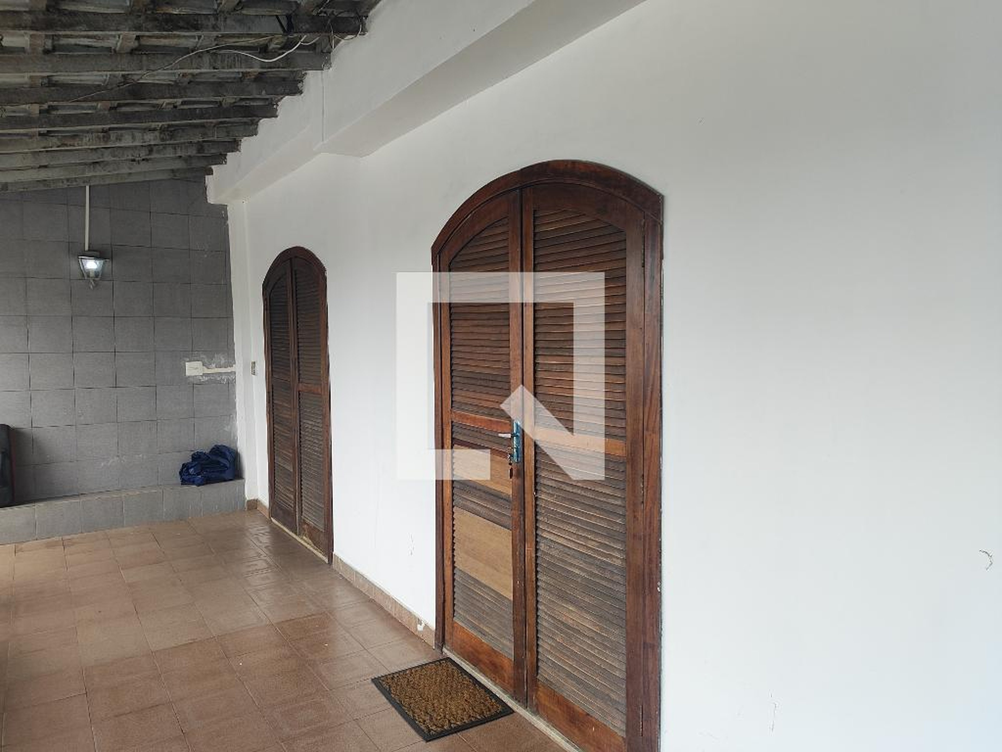 Área externa Condomínio em Rua General Silvio Pereira da Silva, 2