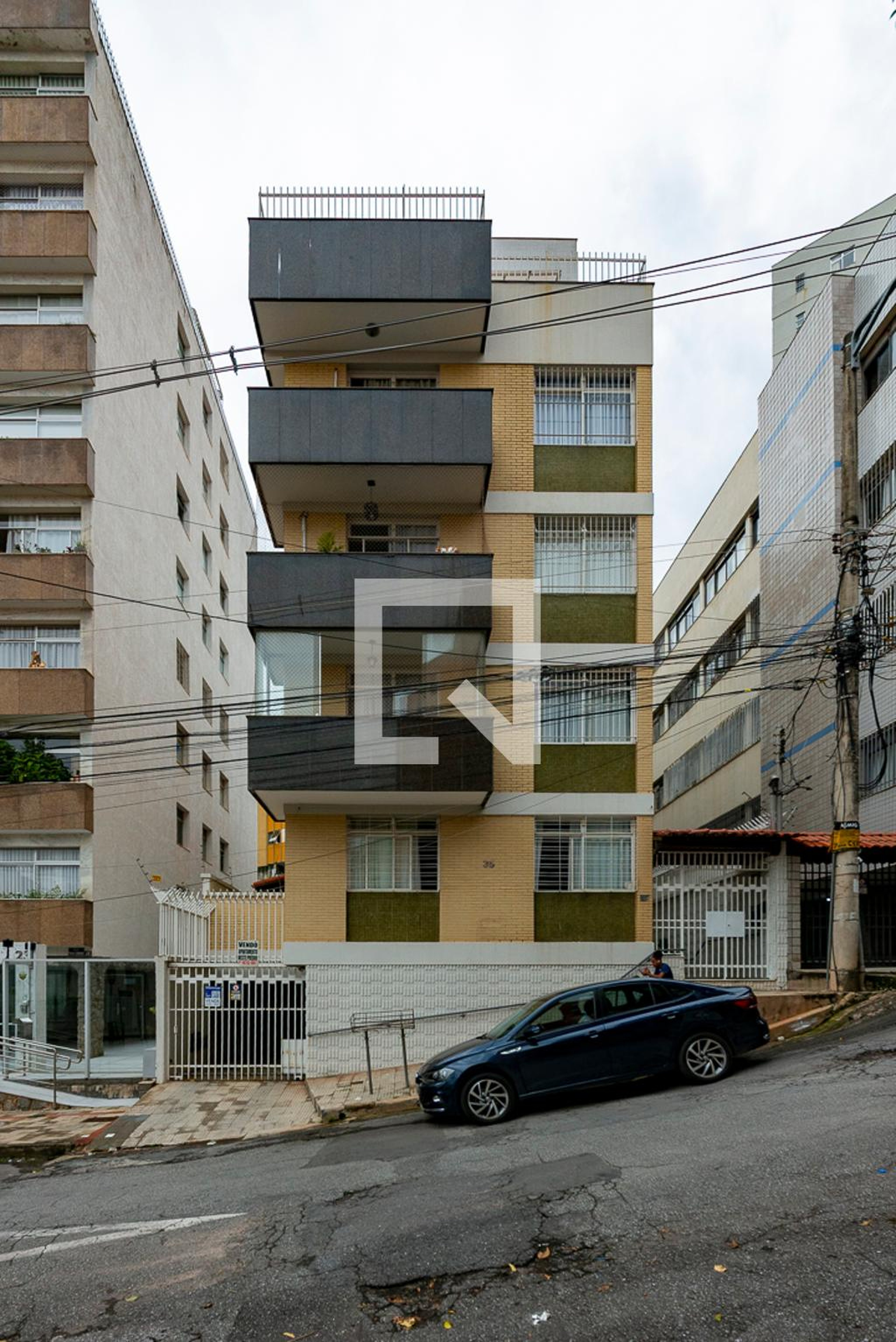 Fachada Condomínio em Rua Paula Cândido, 35