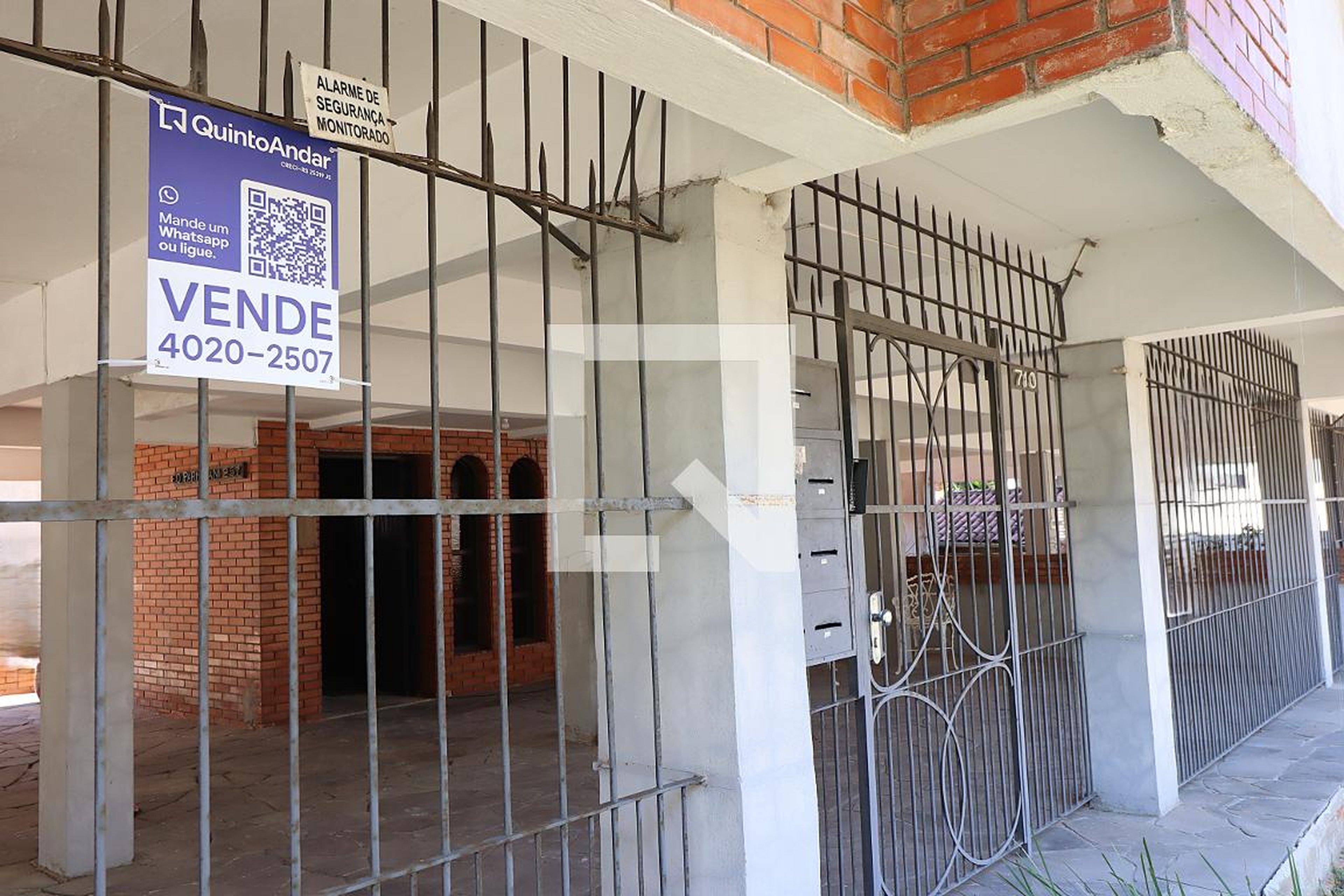 Fachada do Prédio Condomínio em Rua Engenheiro Sadi Castro, 710