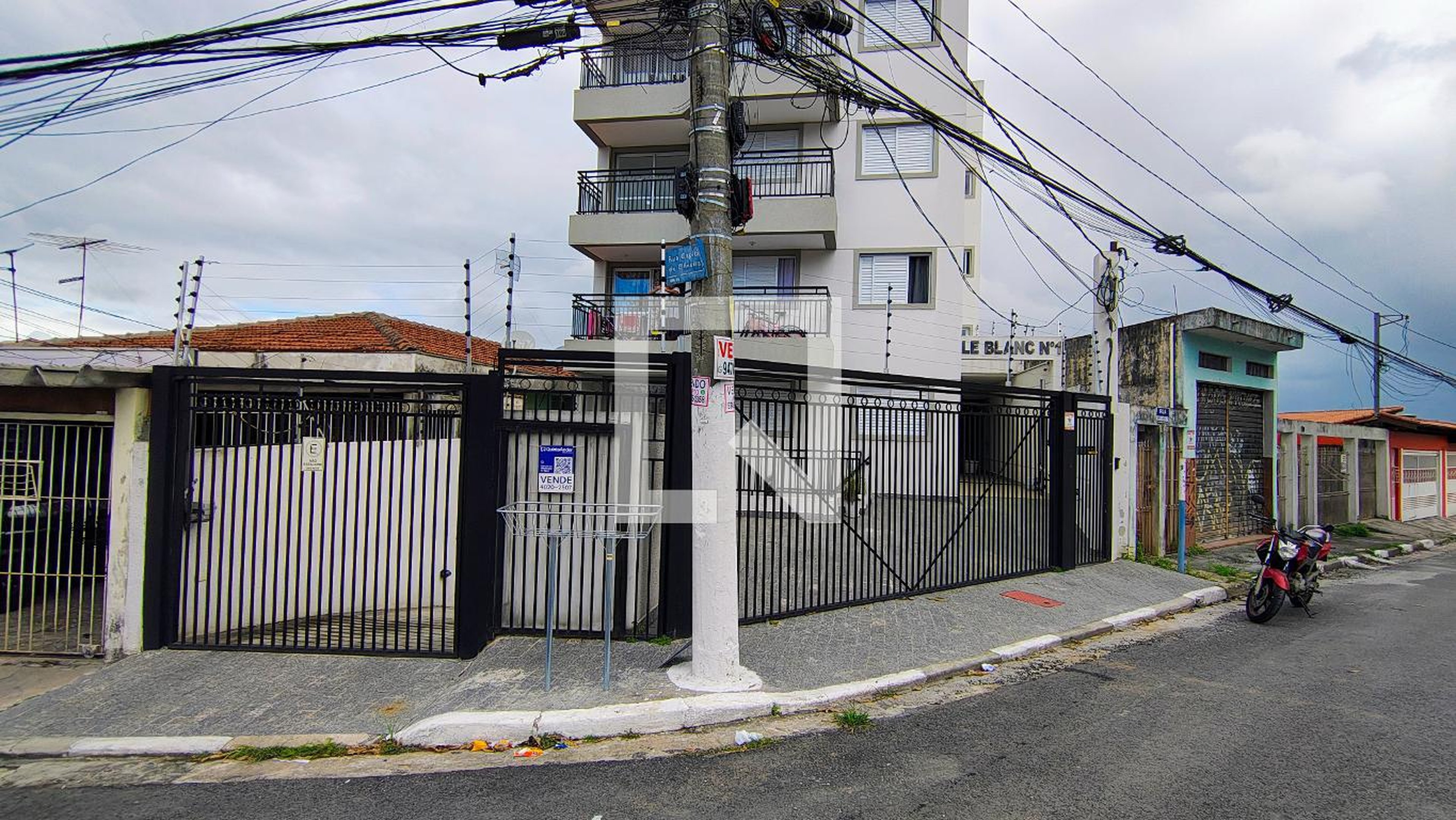 Fachada Residencial LE Blanc