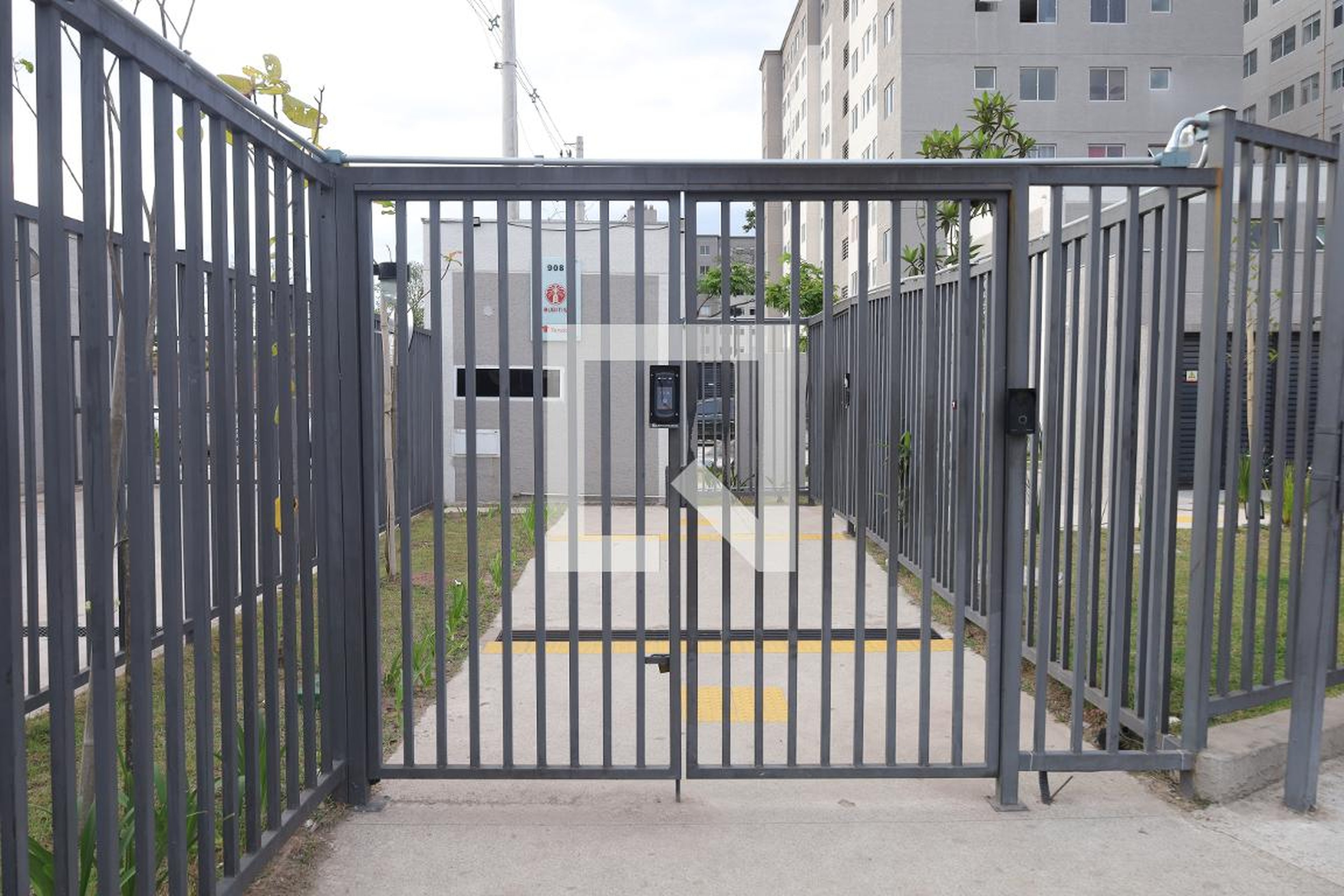 Fachada do condomínio Condomínio Buriti