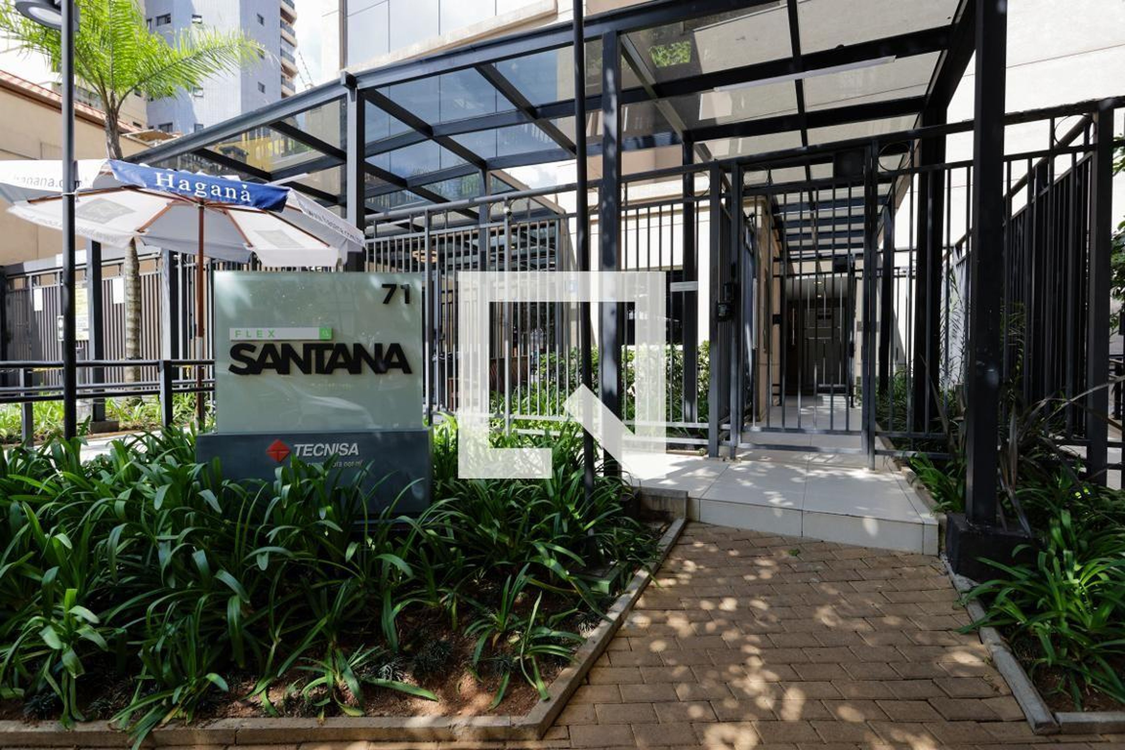 Fachada do Prédio Condomínio Flex Santana