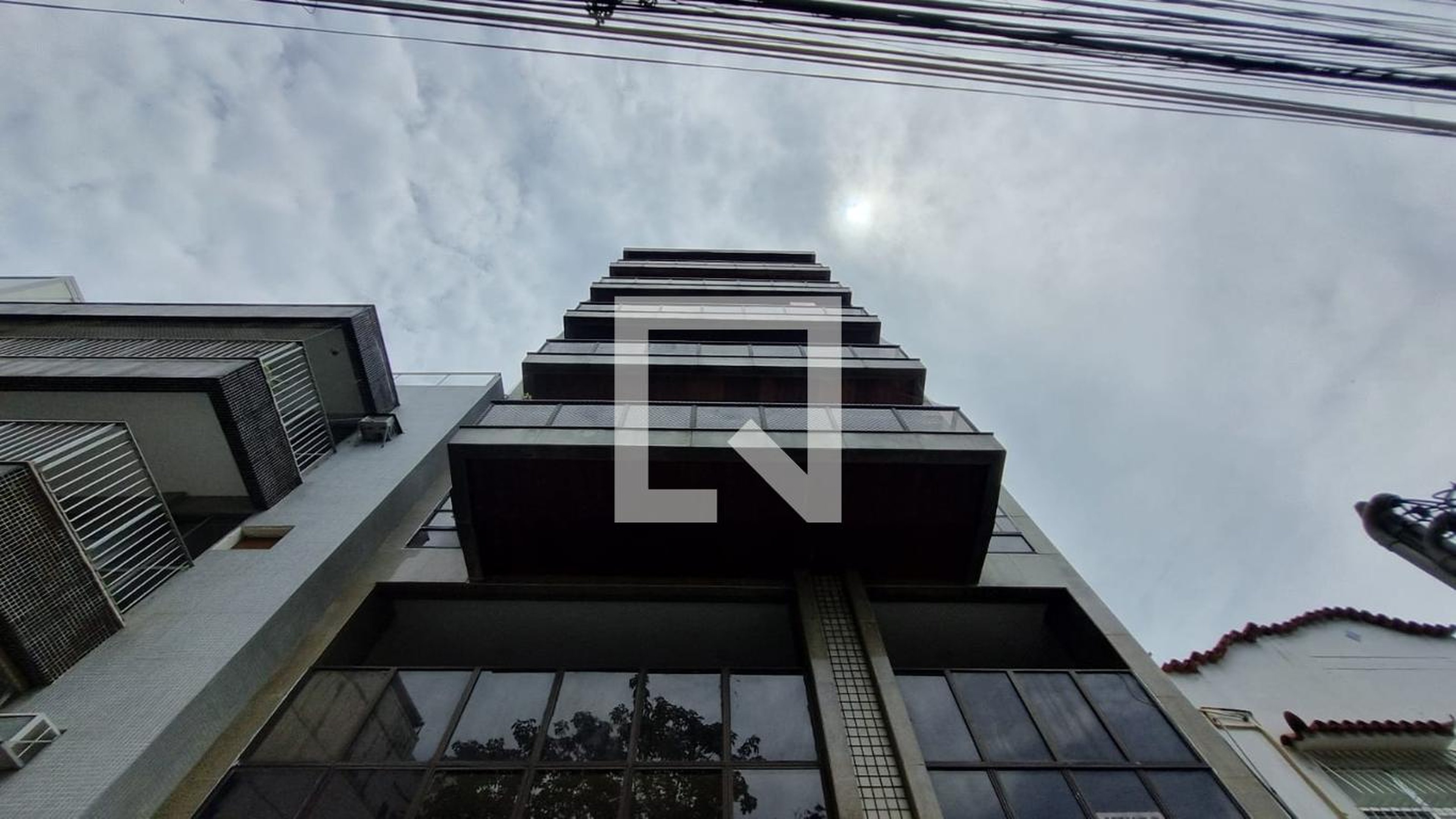 Fachada Condomínio em Rua Amaral, 105