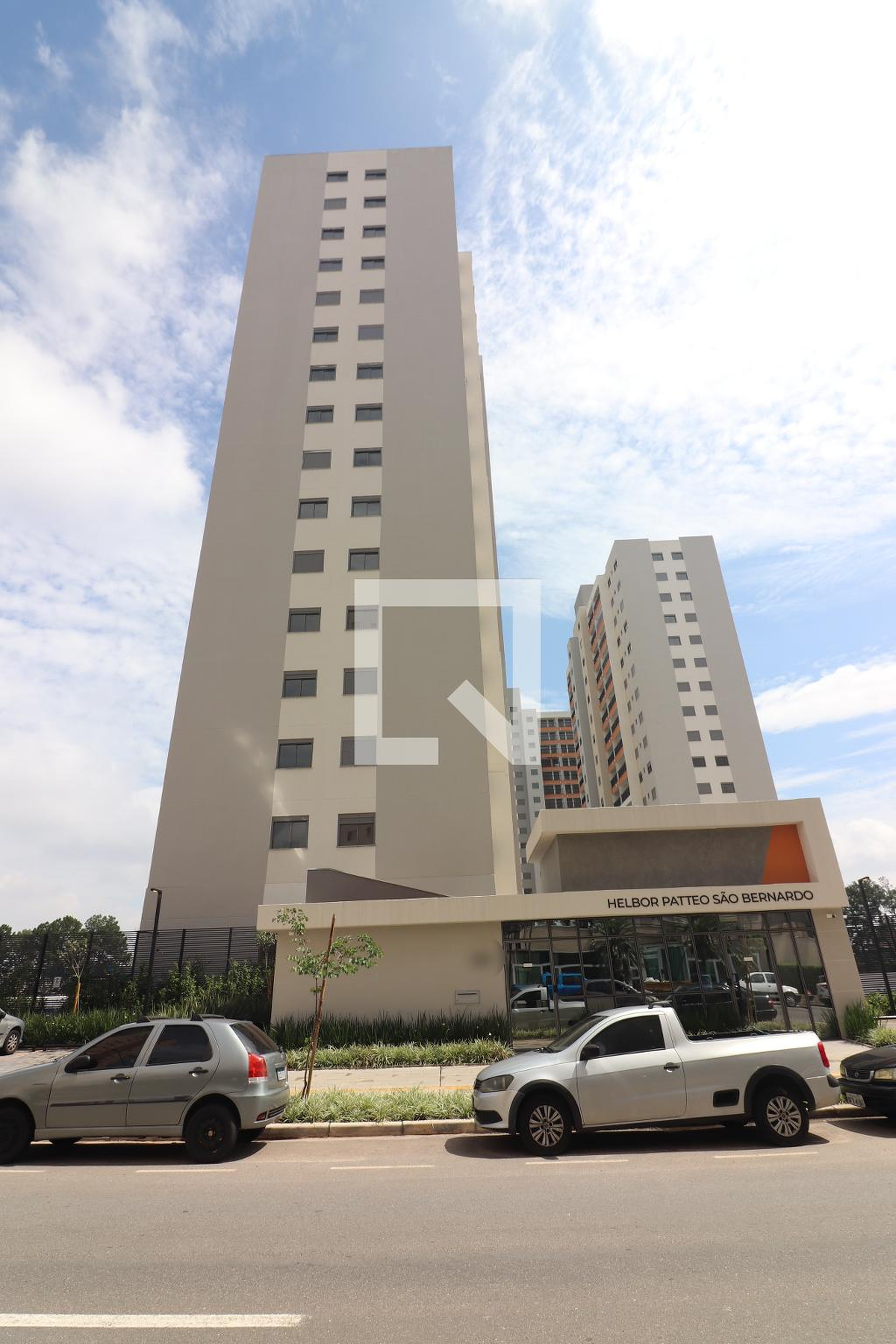 Fachada Condomínio em Avenida Dom Jaime de Barros Câmara, 320