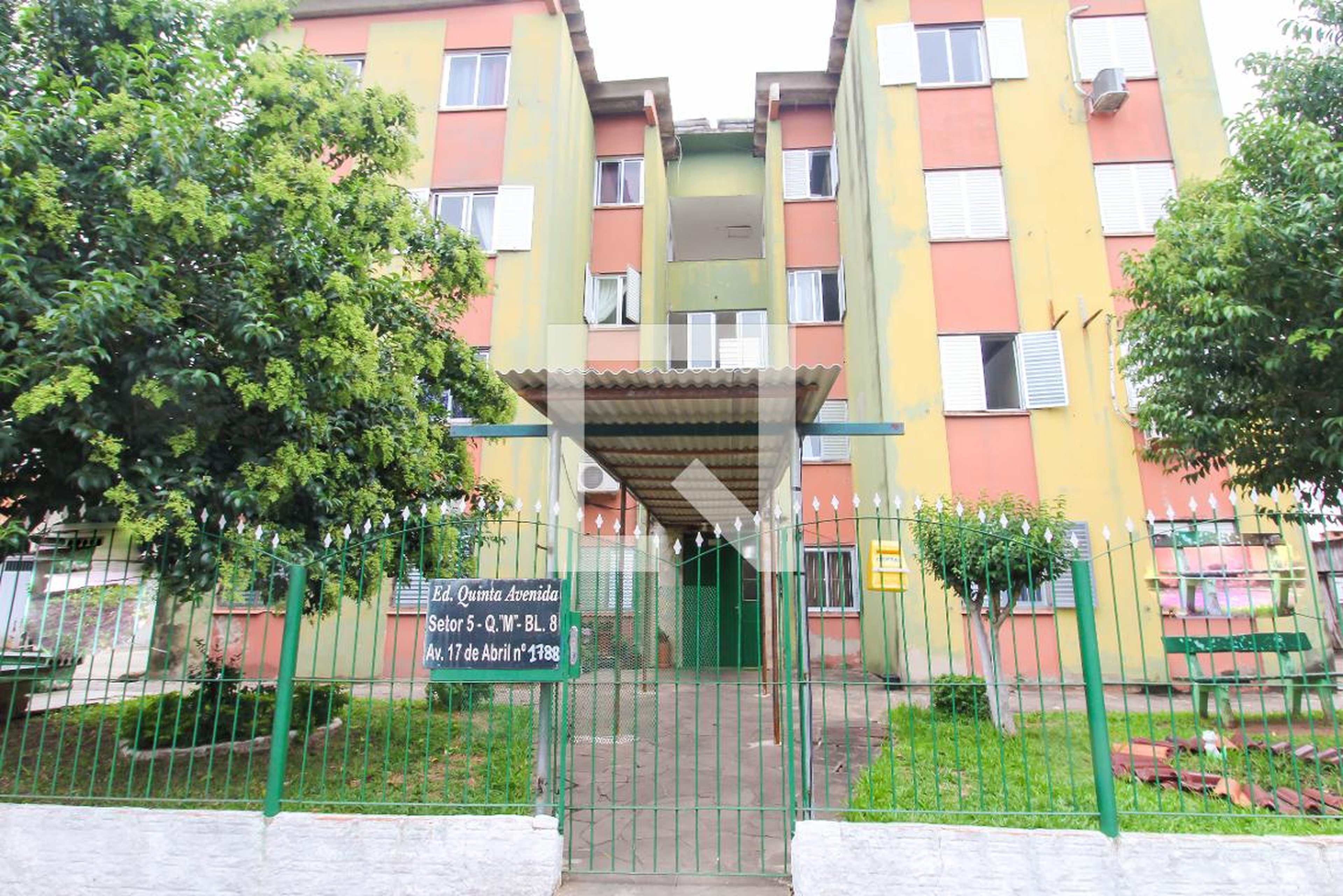 Fachada Condomínio em Avenida Dezessete de Abril, 1788