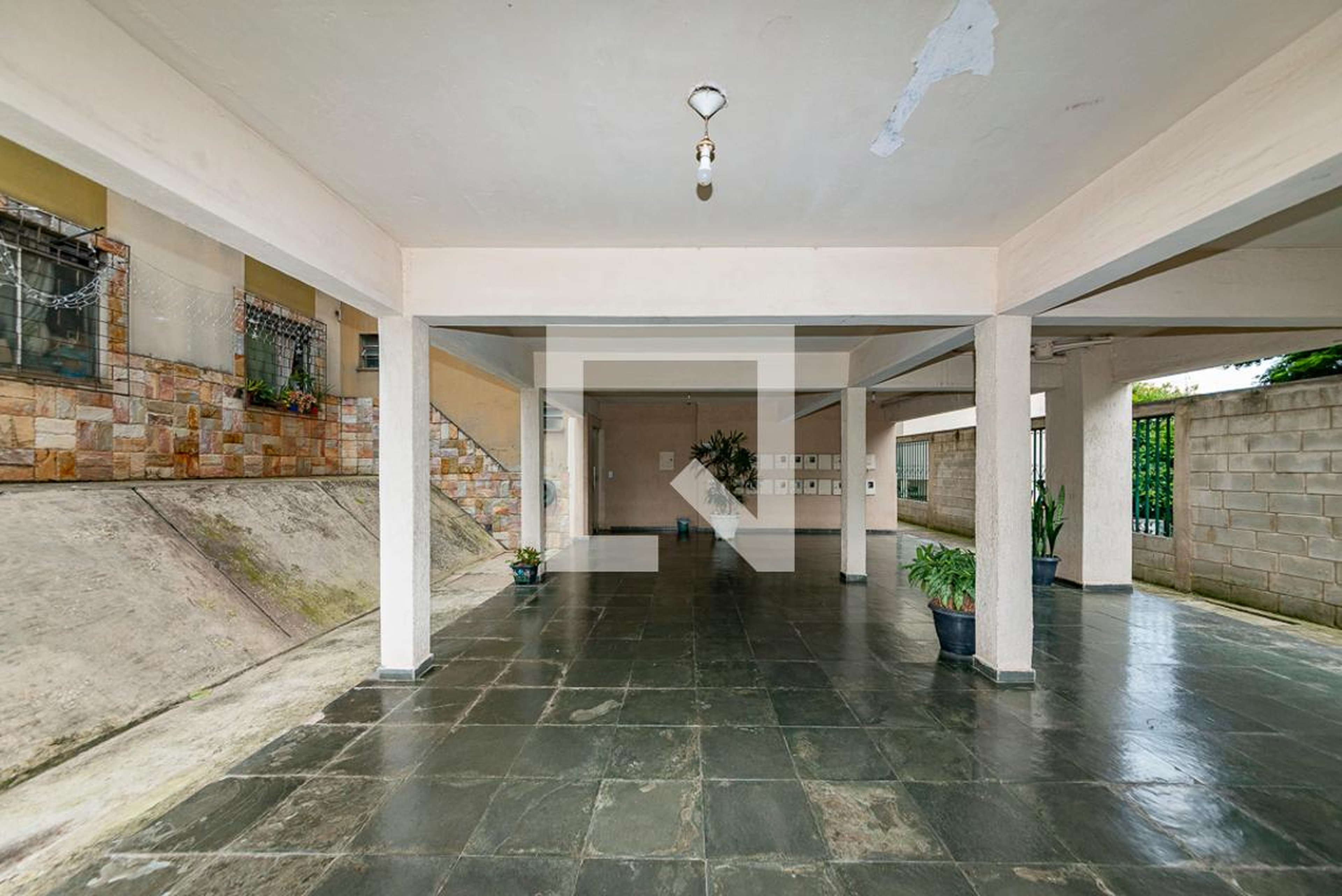 Hall de entrada Condomínio em Rua Godofredo Rangel, 601