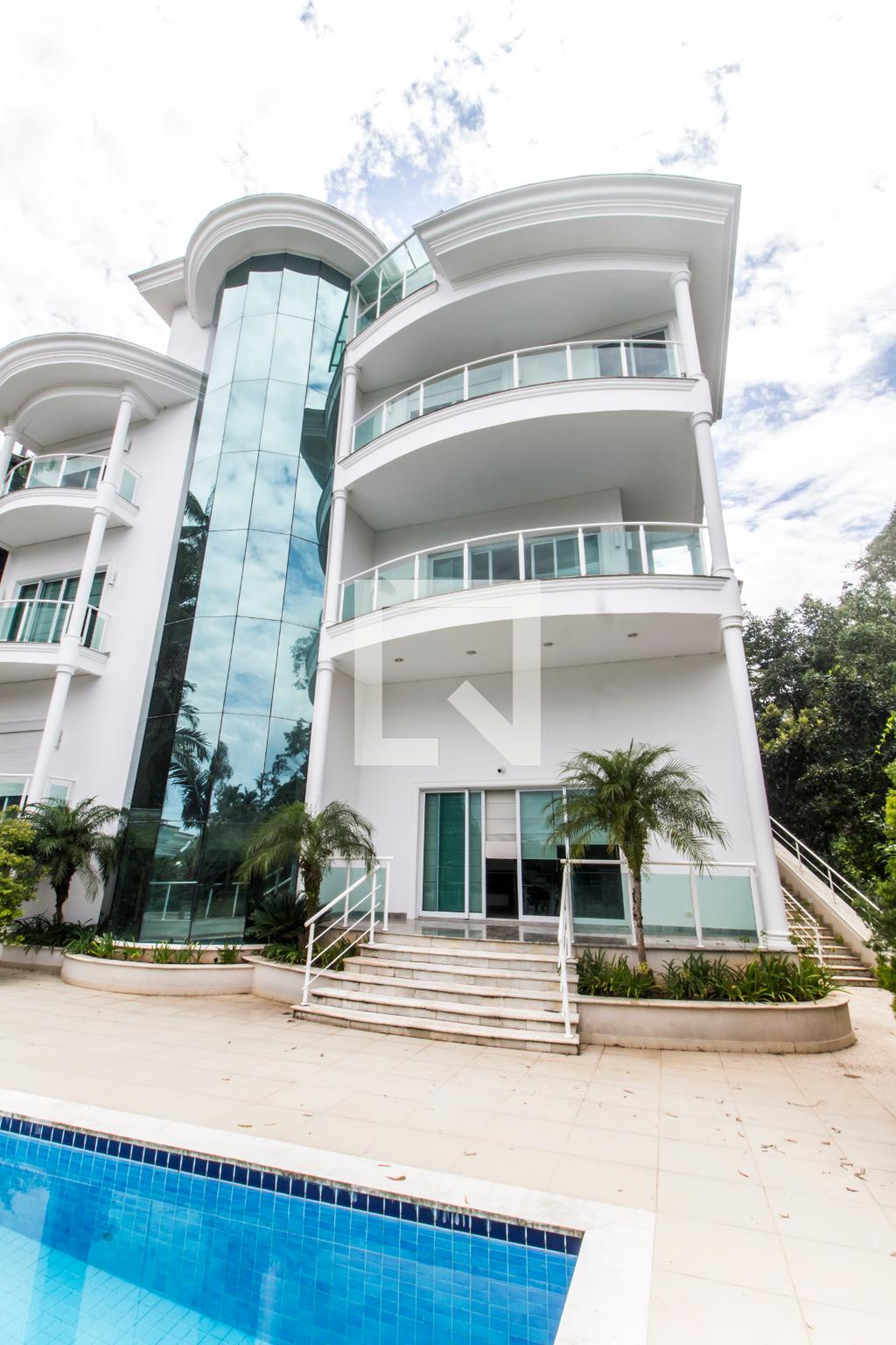 Fachada Condomínio Tamboré 02