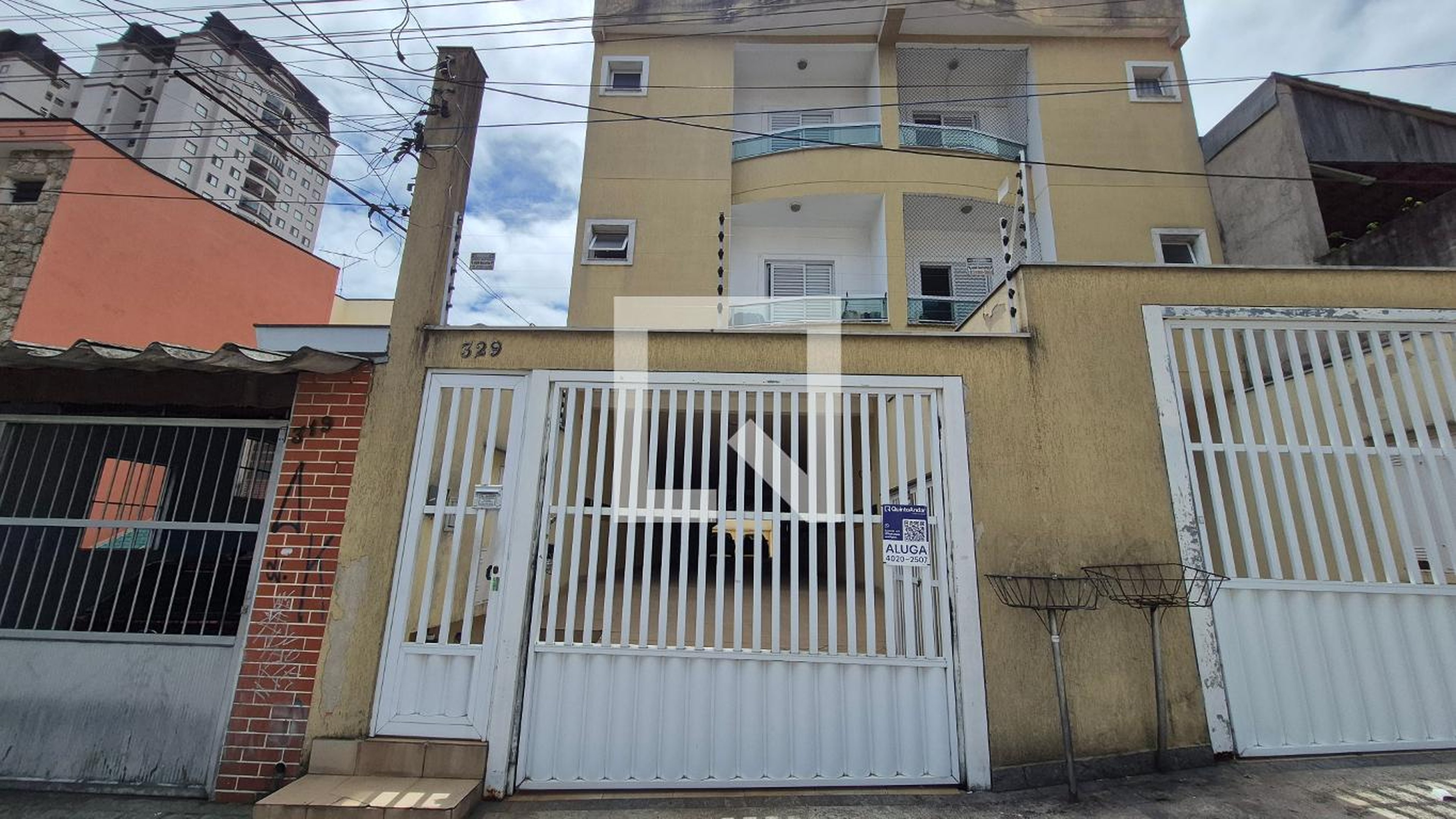 Fachada Condomínio em Avenida Andrade Neves, 329