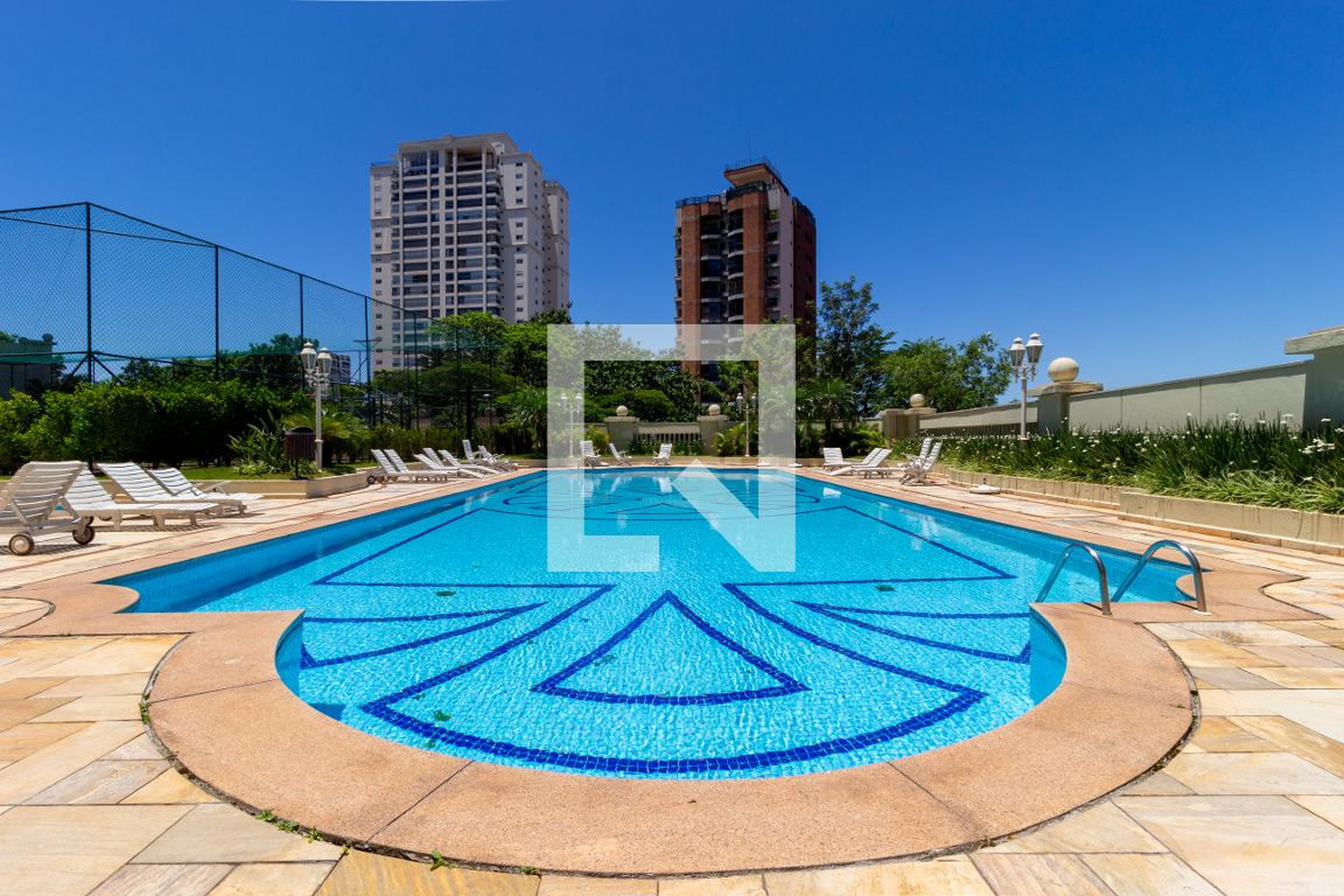 Piscina - Piazza Dello Sport