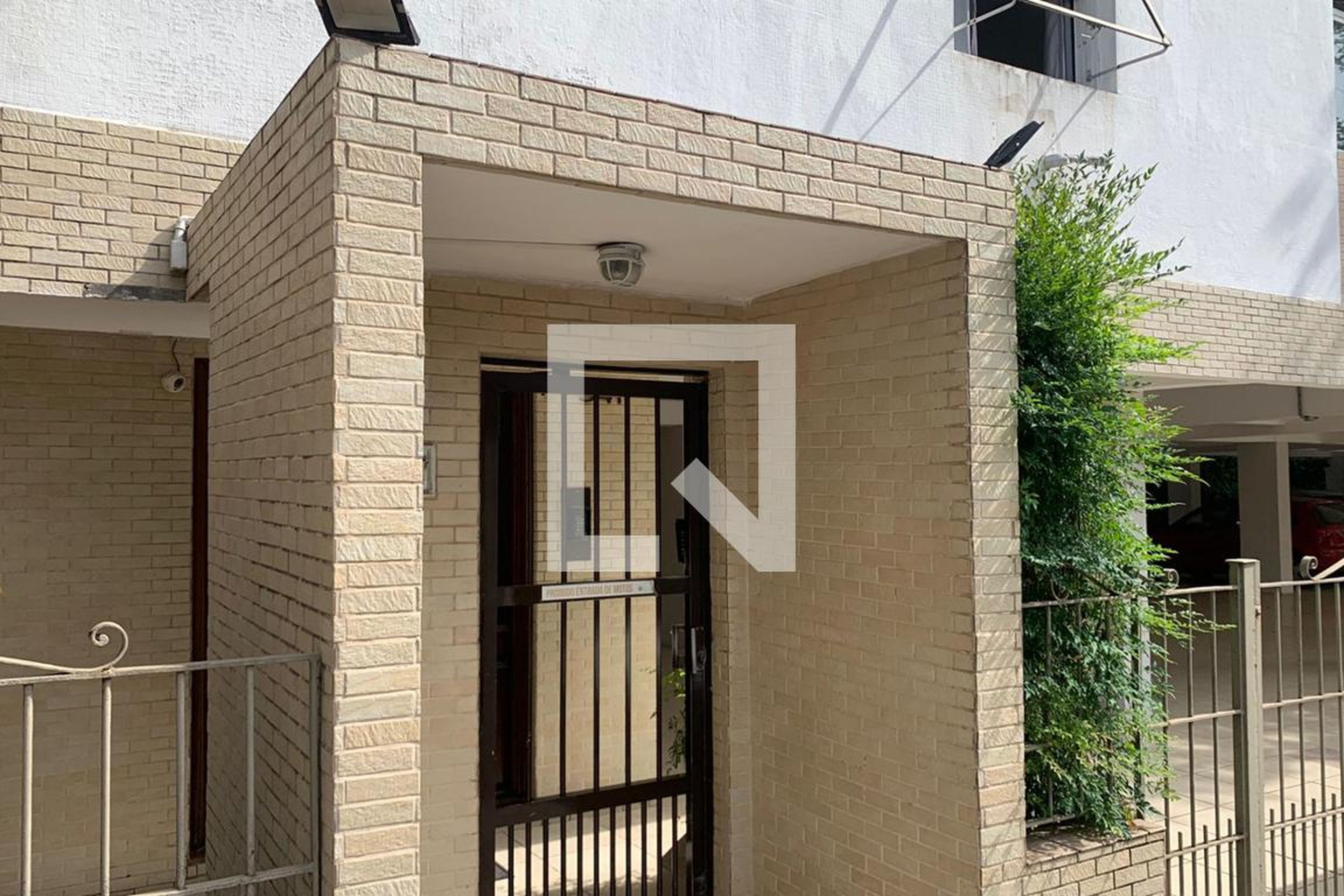 Fachada Condomínio em Rua Doutor Olyntho Rodrigues Dantas, 341