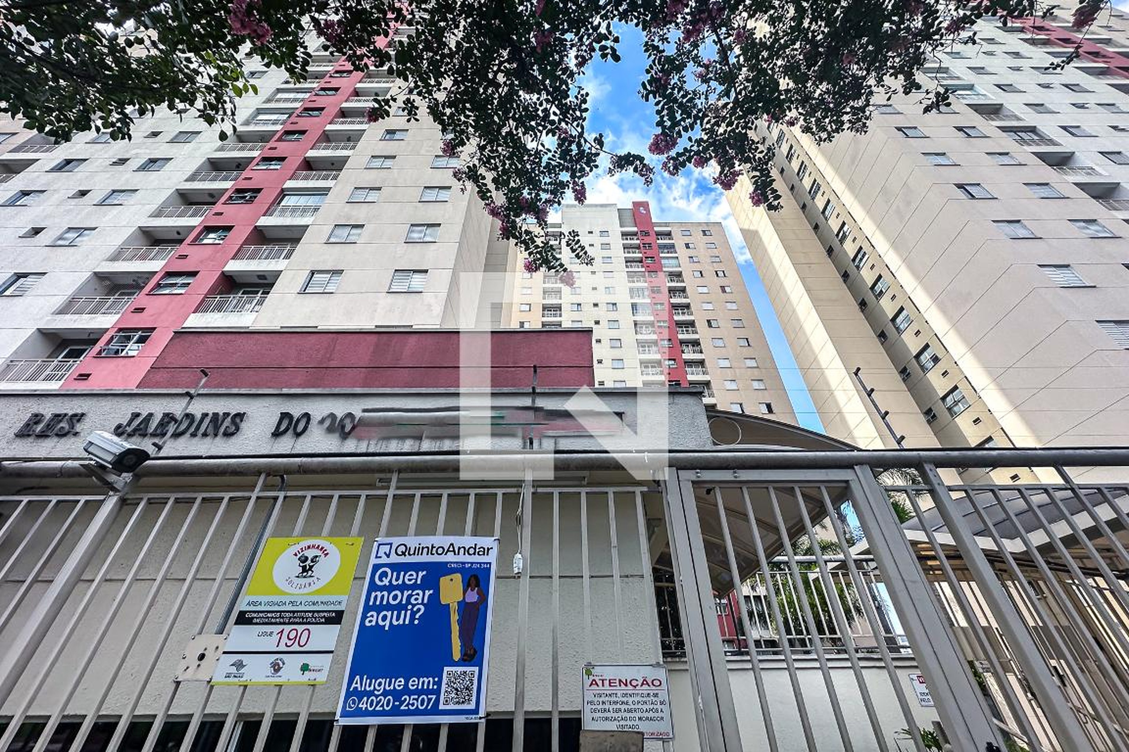 Fachada Condomínio Jardins do Bresser