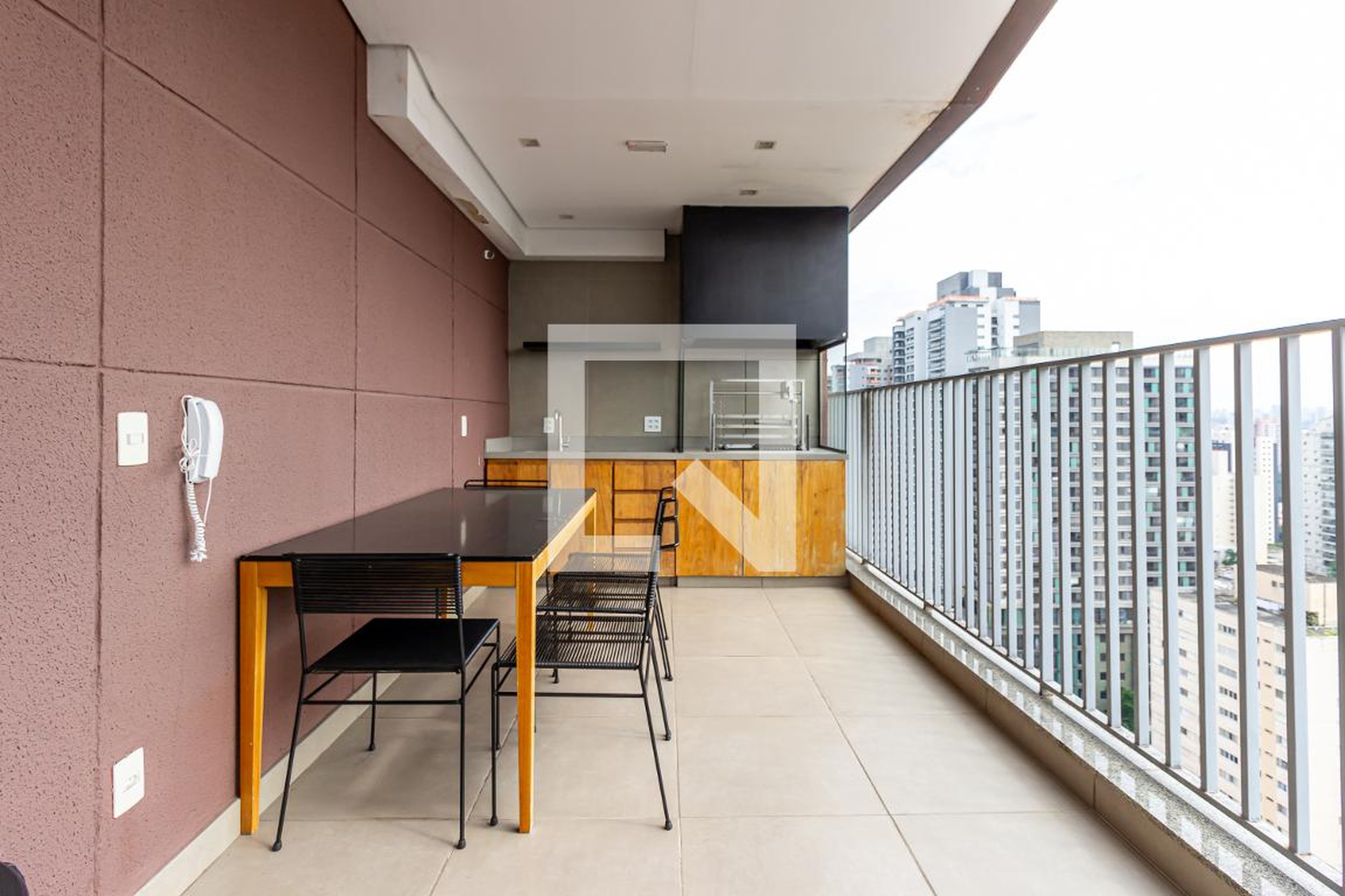 Churrasqueira - Be Urban Metrô Brooklin