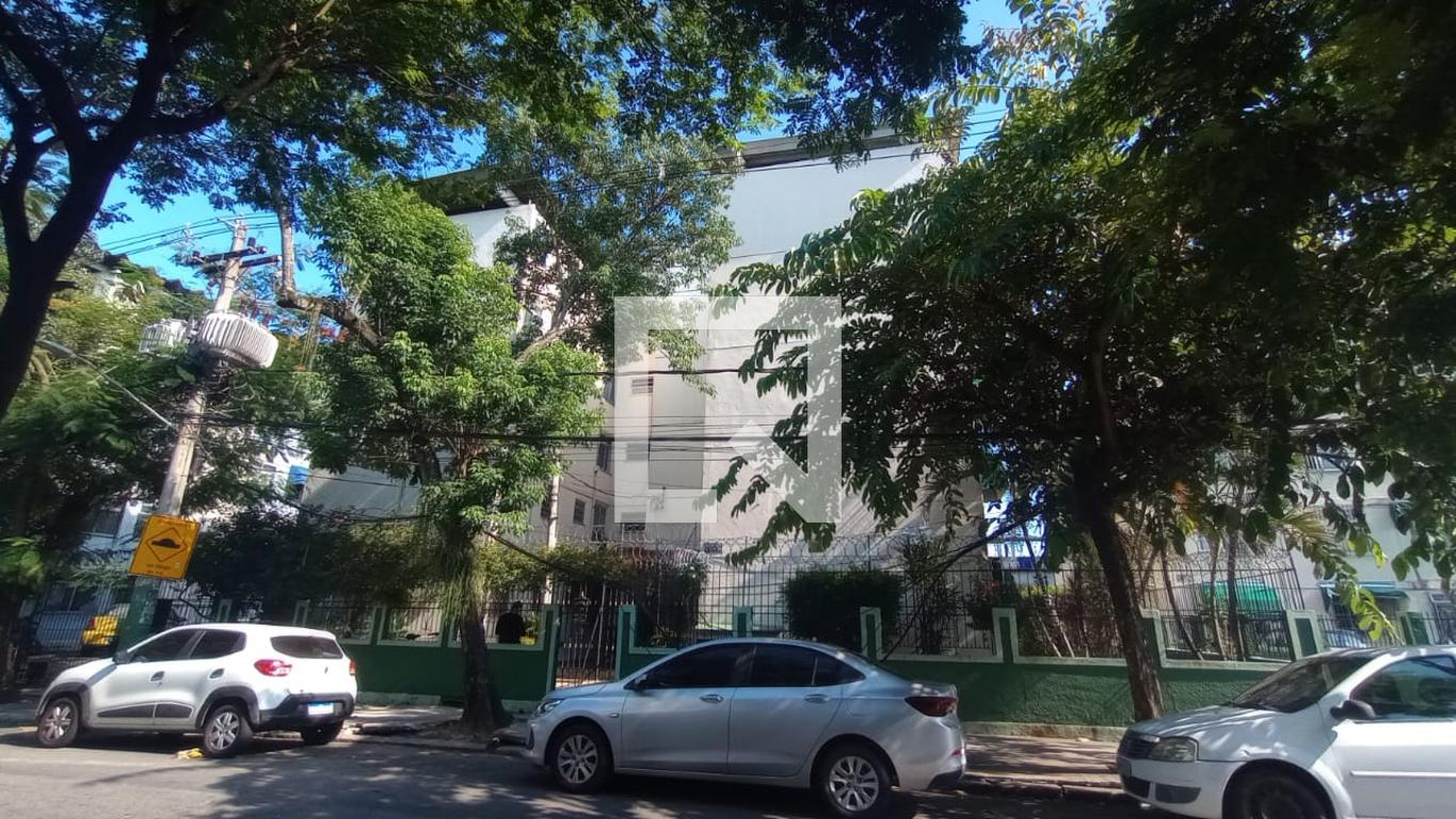 Fachada Condomínio em Rua Frei Luiz Alevato, 1237