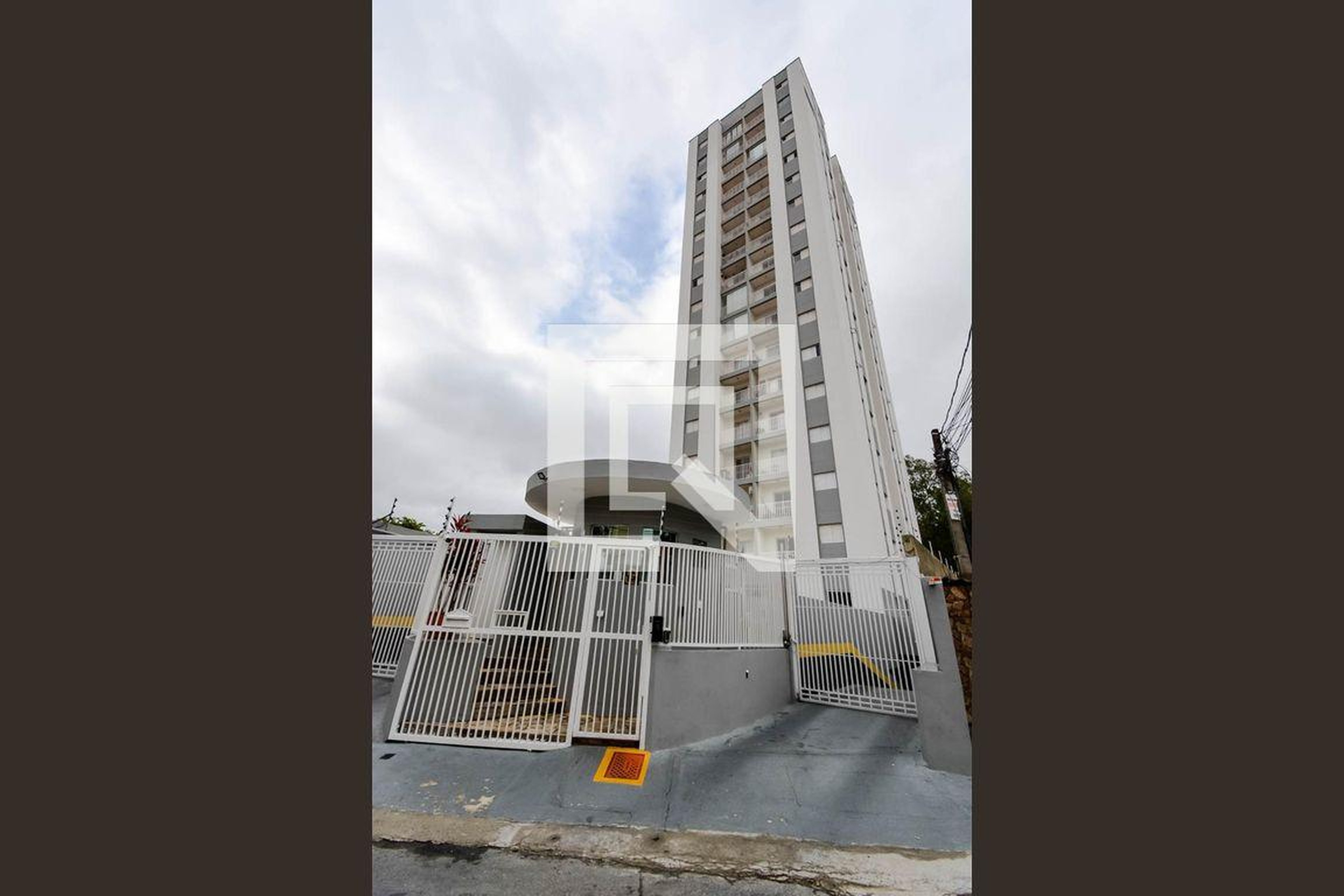 Fachada do Prédio Condomínio em Rua Paschoal Conte, 196