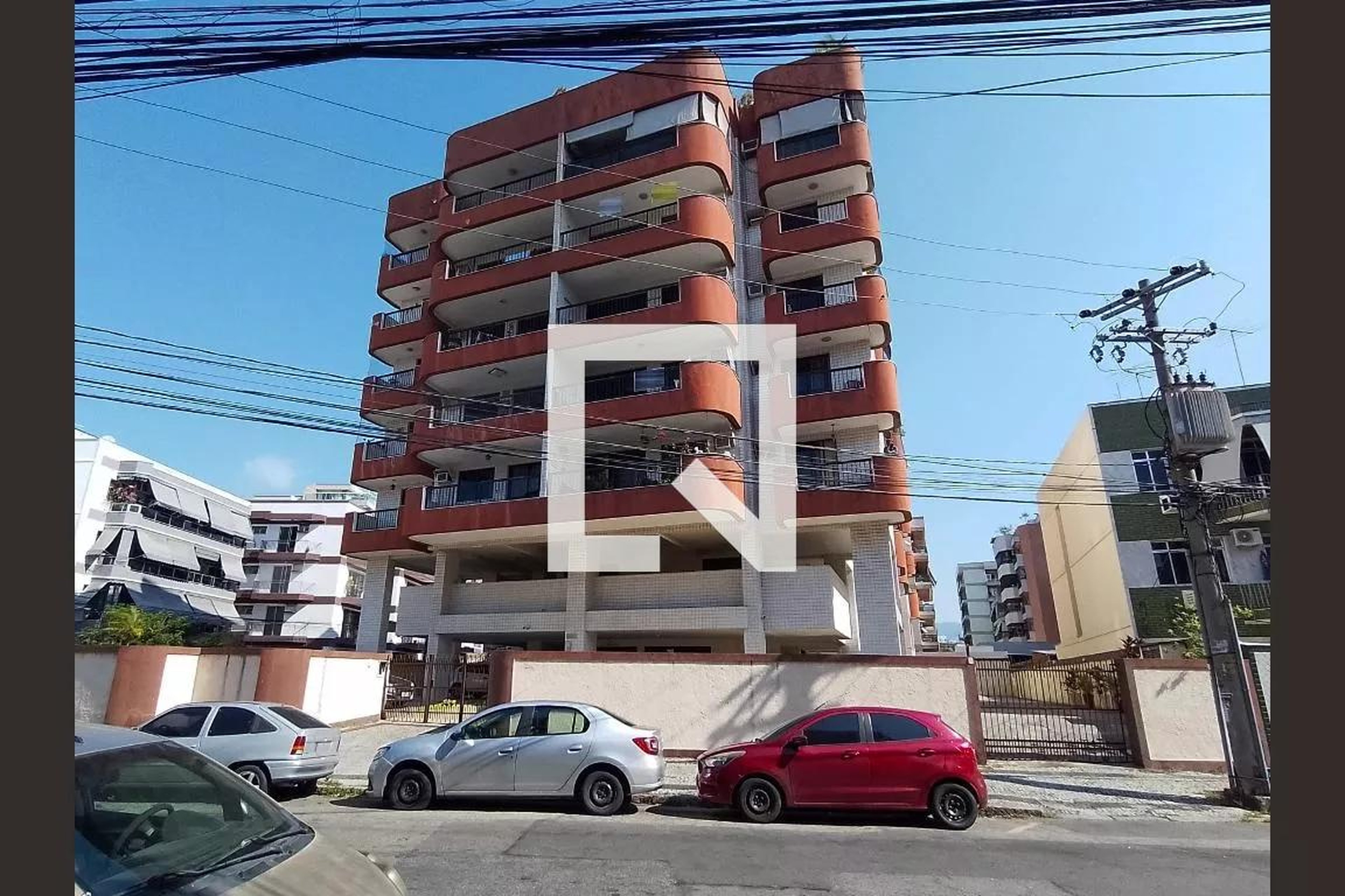 Fachada Condomínio em Rua Ouro Branco, 294
