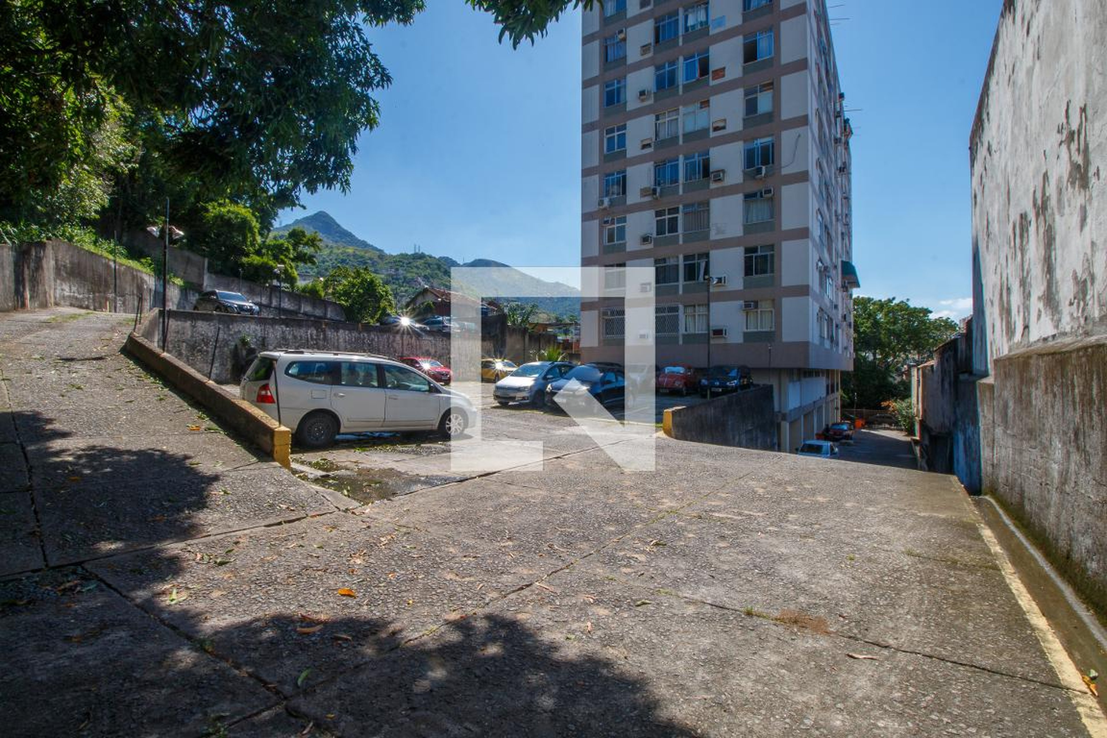 Fachada Condomínio Engenheiro Henrique Silva de Araujo