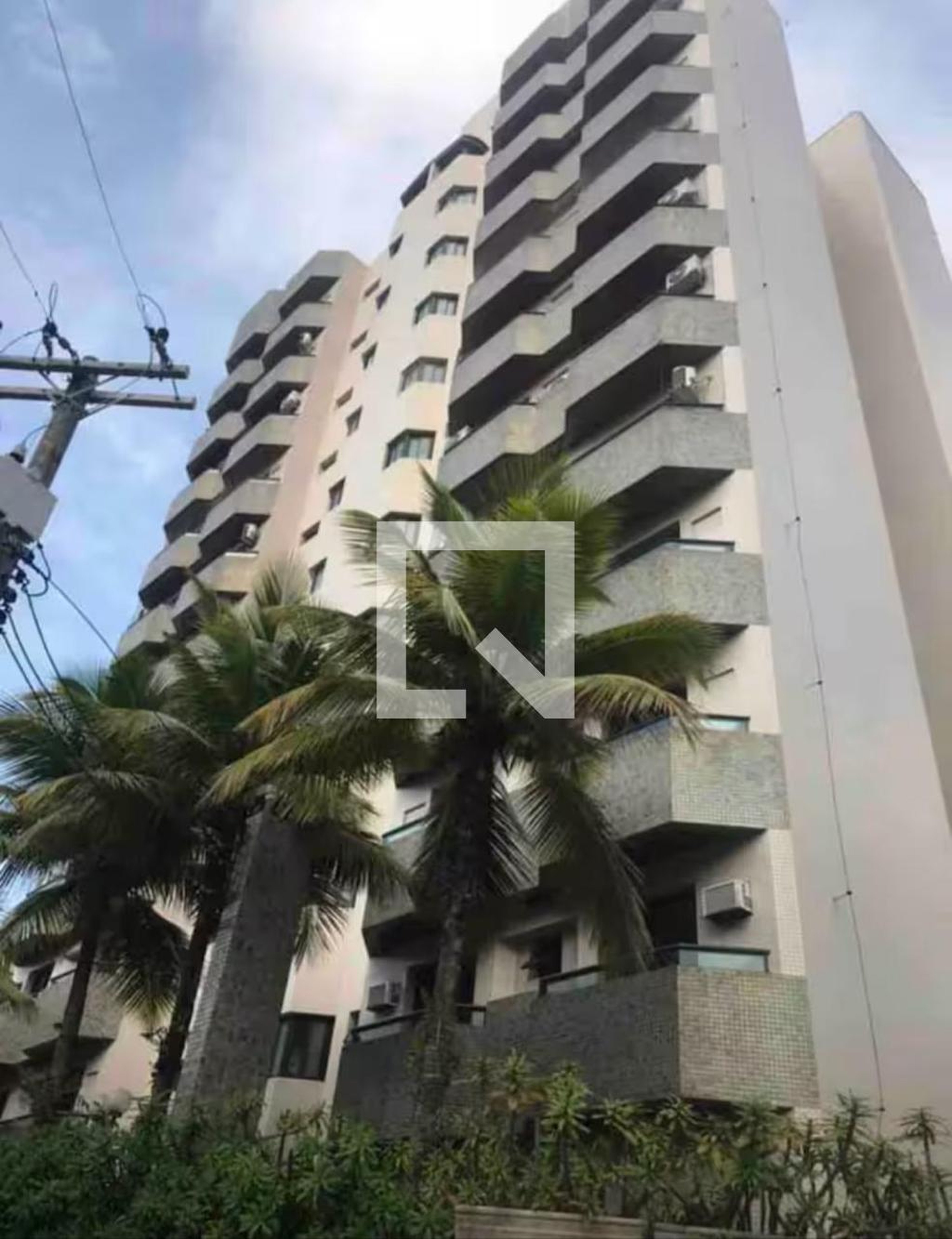 Fachada Condomínio em Rua Ignácio Miguel Estefno, 331