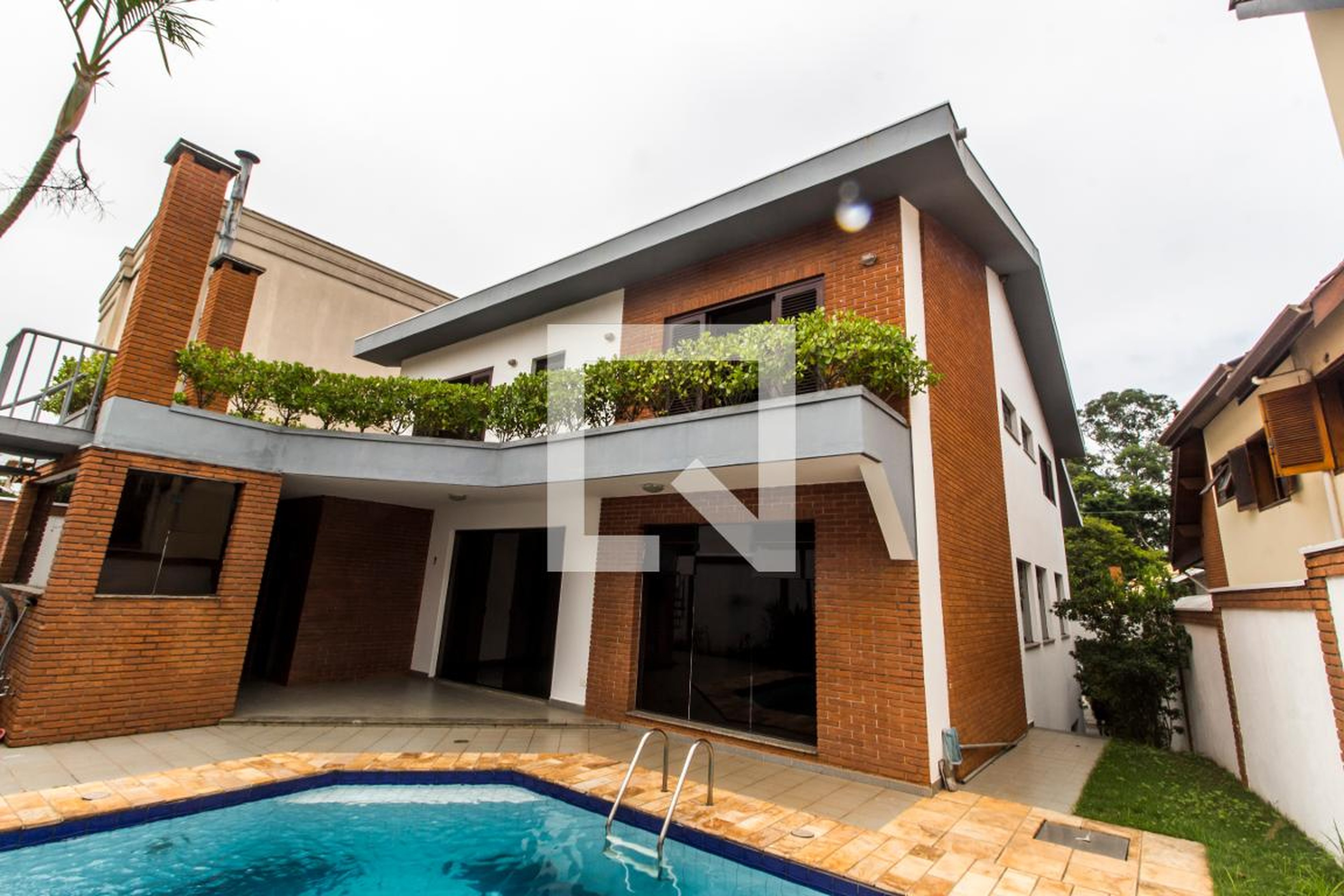 Fachada Condomínio em Alameda das Dracenas, 7