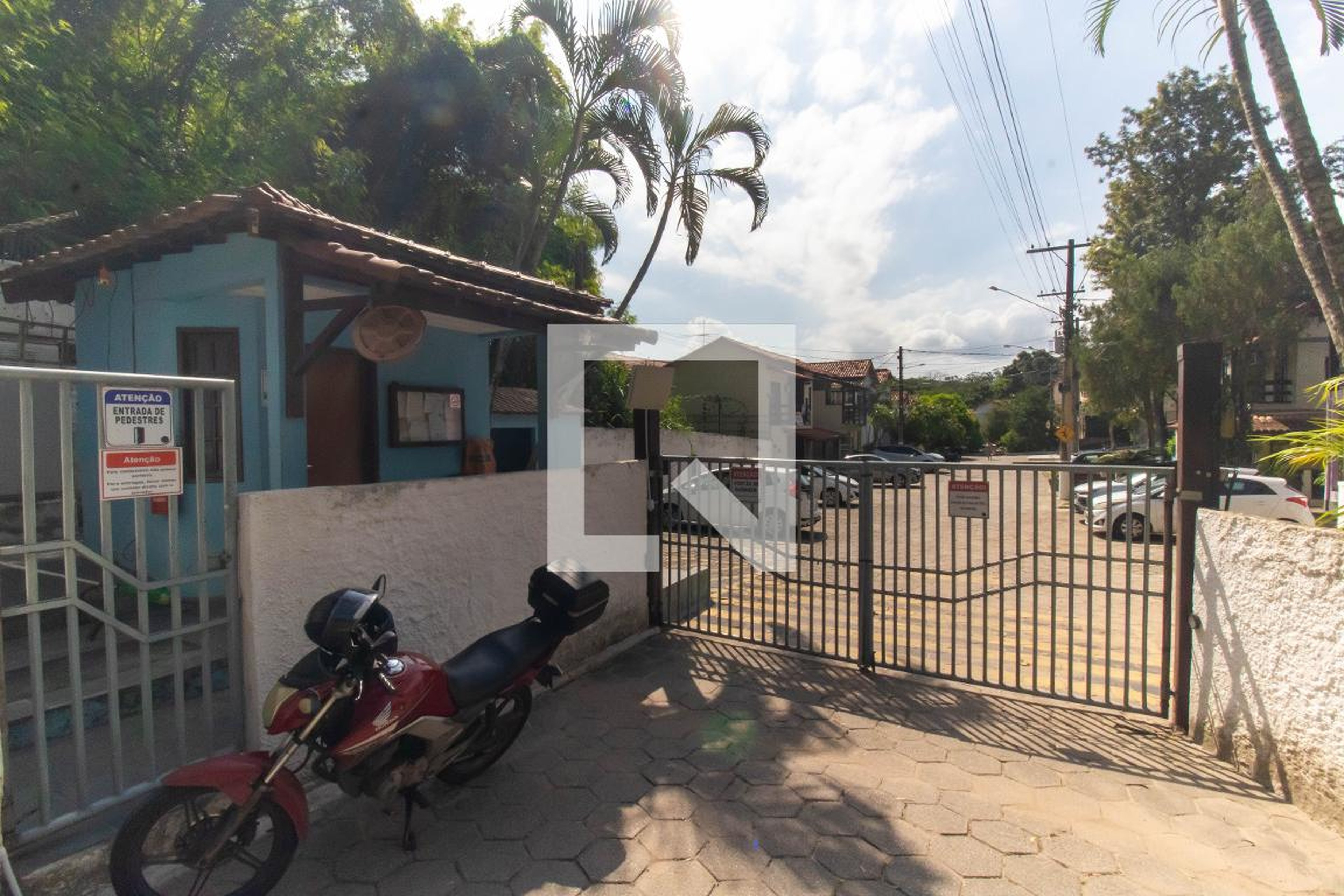 Fachada Condomínio em Estrada Washington Luís, 2446