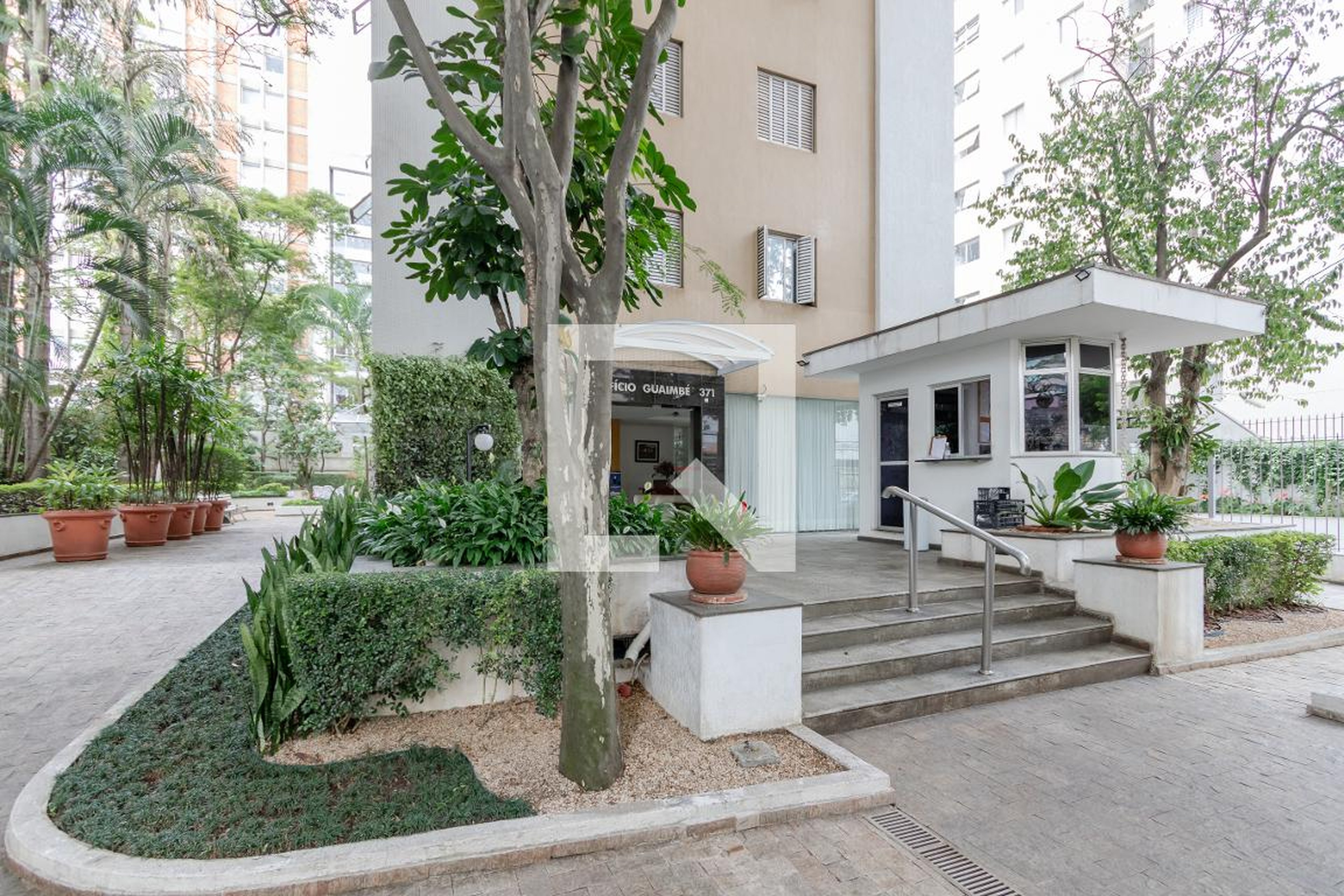 Entrada - Edifício Guaimbe
