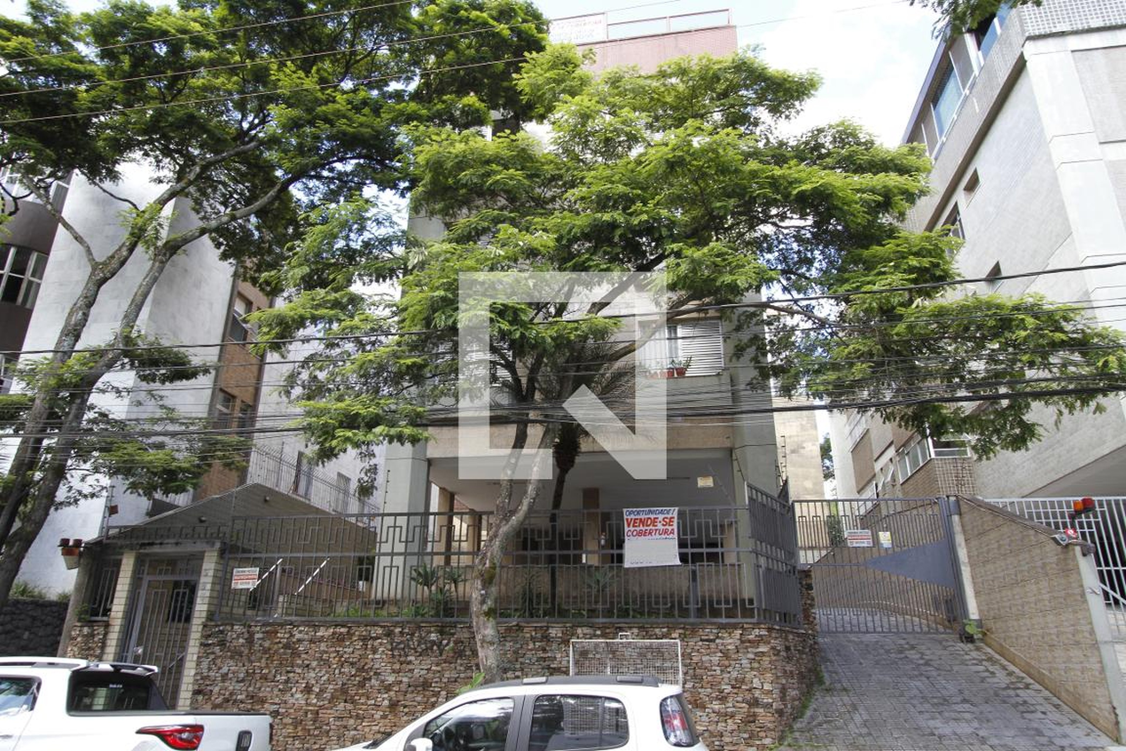 Fachada do Prédio Condomínio em Rua Marco Aurélio de Miranda, 386