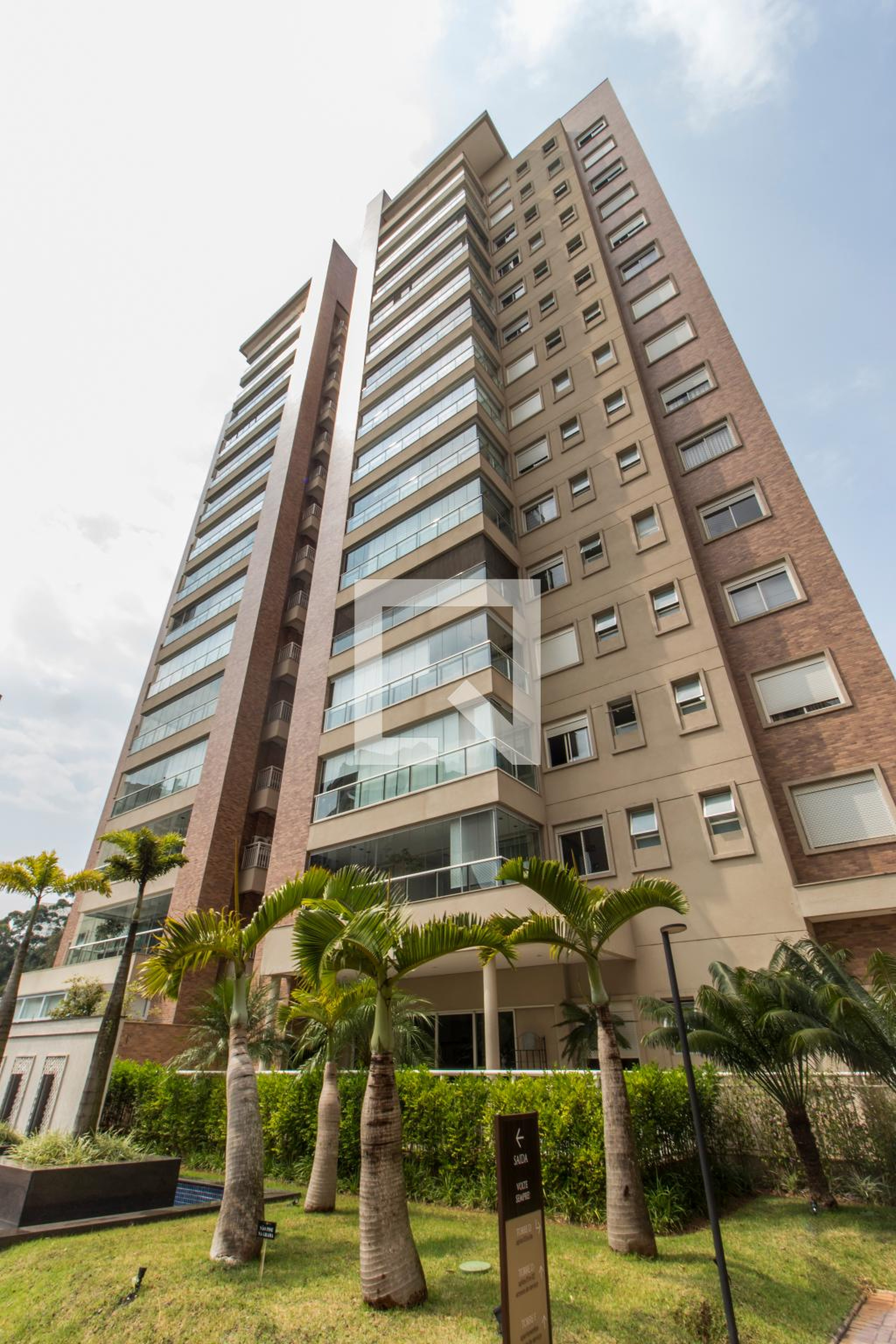 Fachada Condomínio em Alameda Cores da Mata, 95