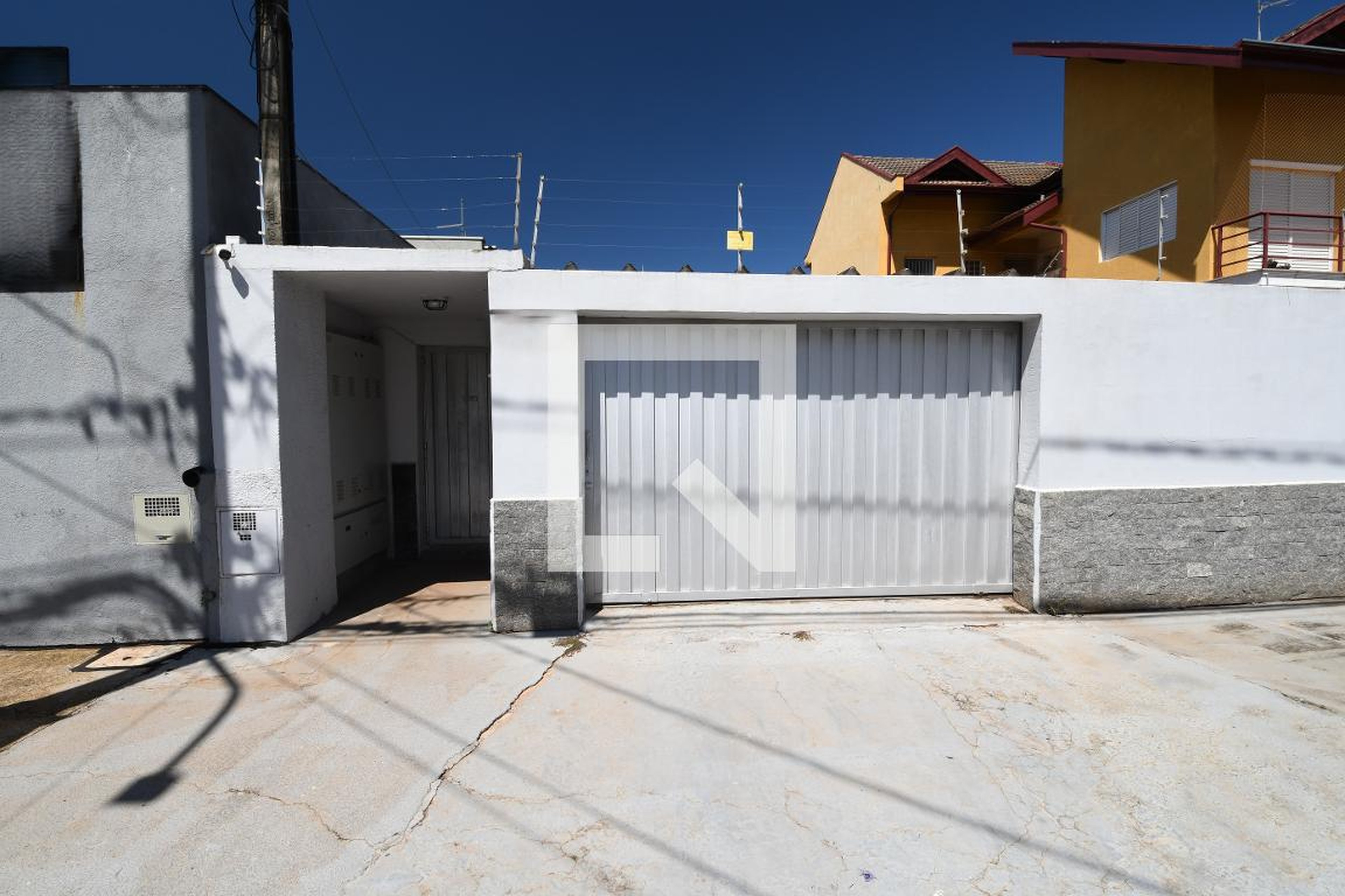 Fachada Condomínio em Rua Engenheiro Humberto Soares de Camargo, 918