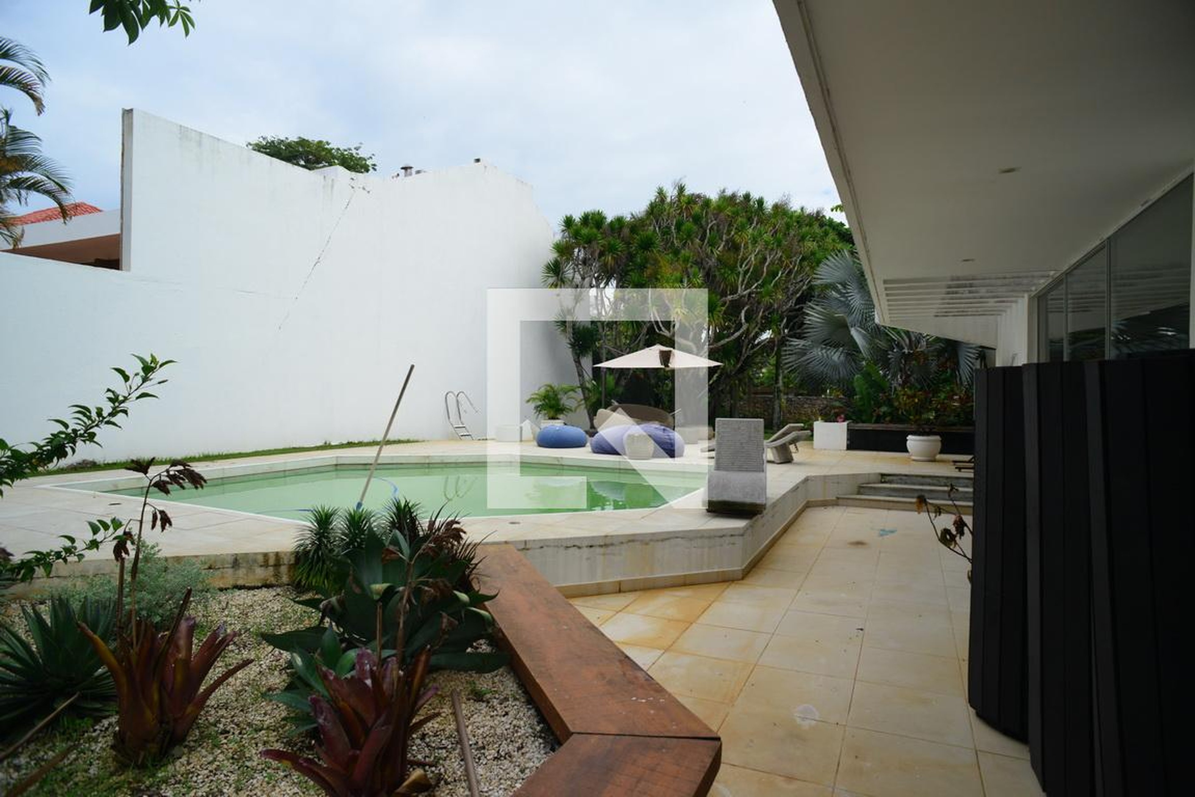 Piscina Condomínio em Avenida Luther King, 373