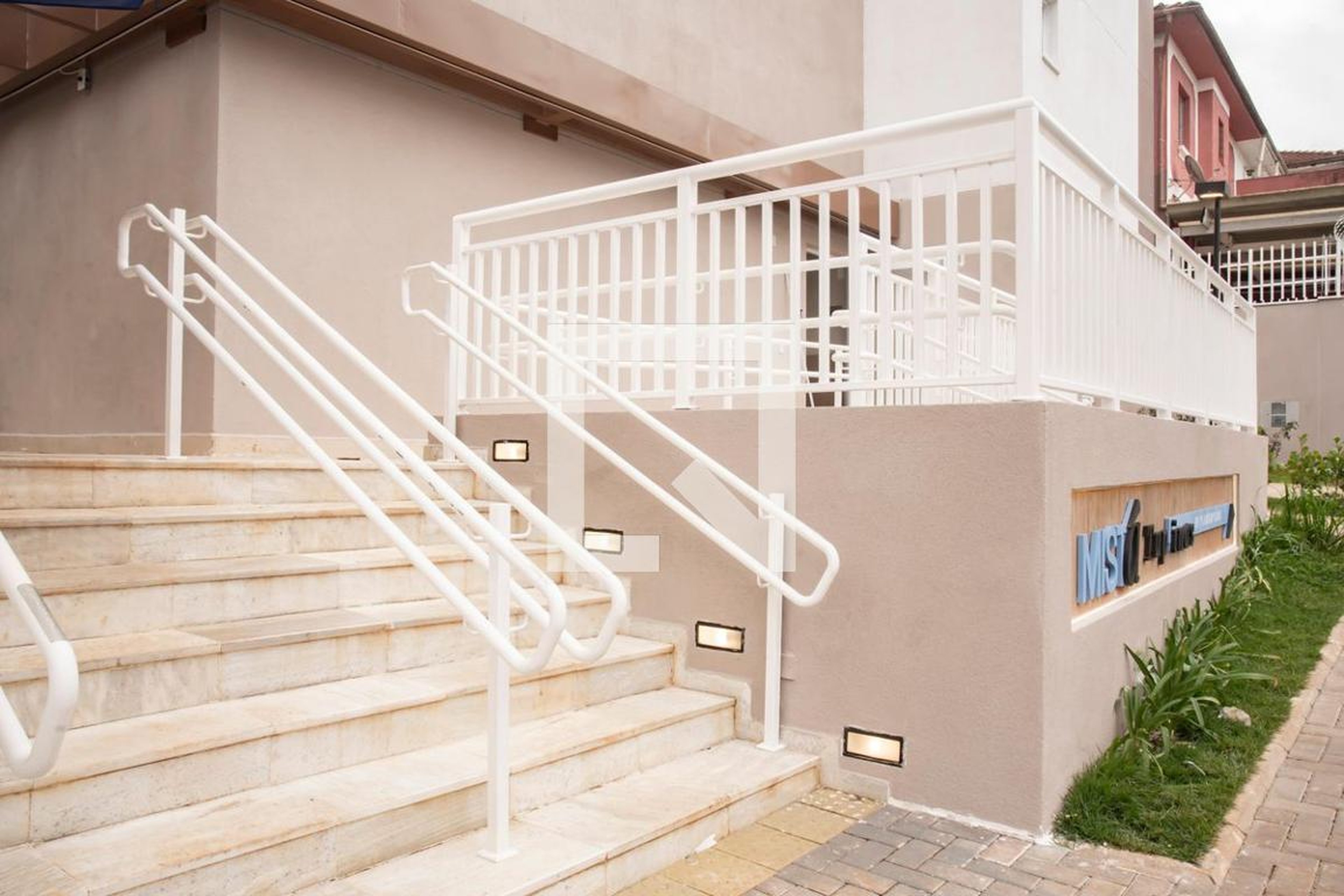 Fachada Condomínio Mistá  Torre Tupinas