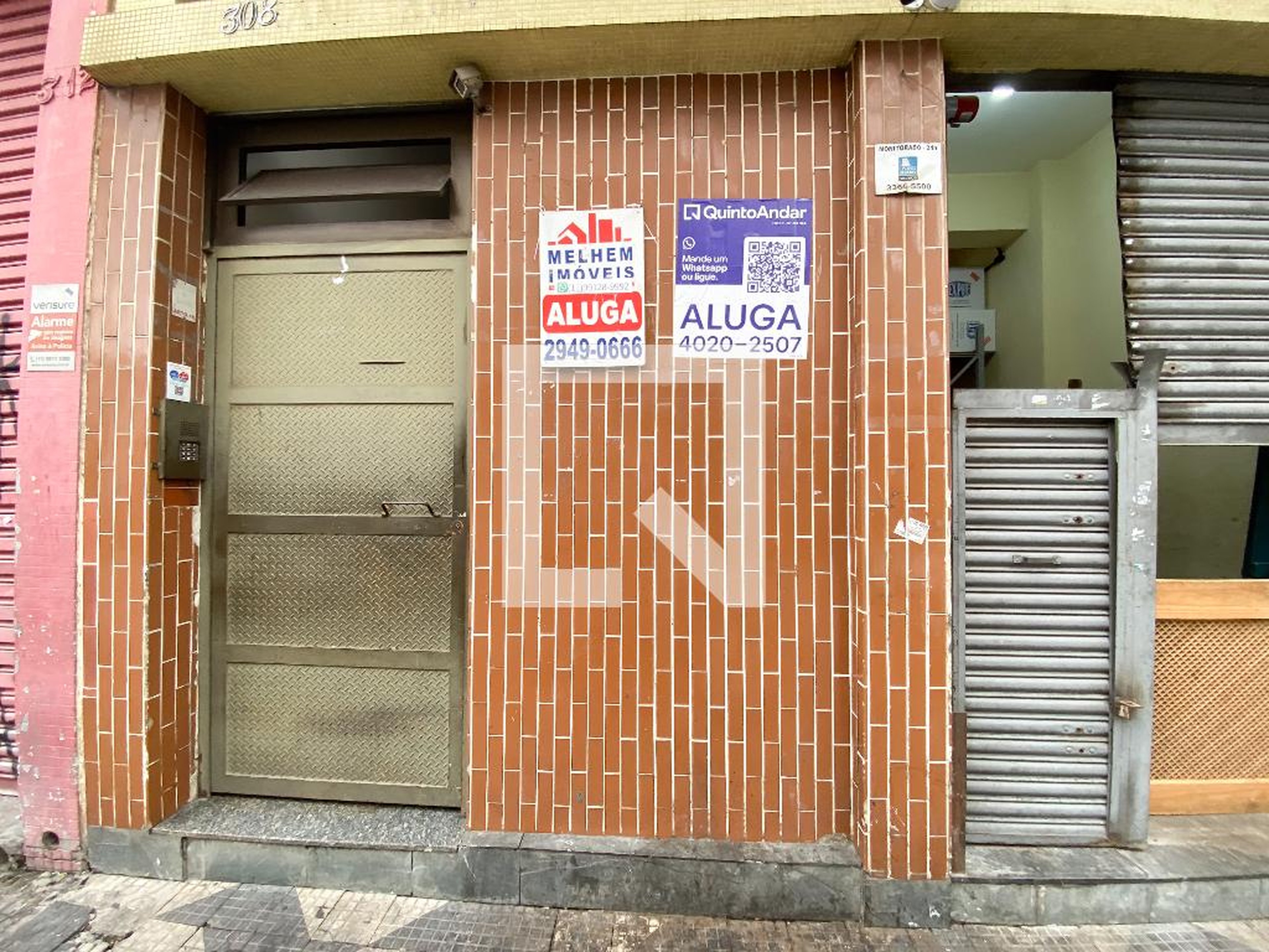 Fachada Condomínio em Rua Benjamim de Oliveira, 308