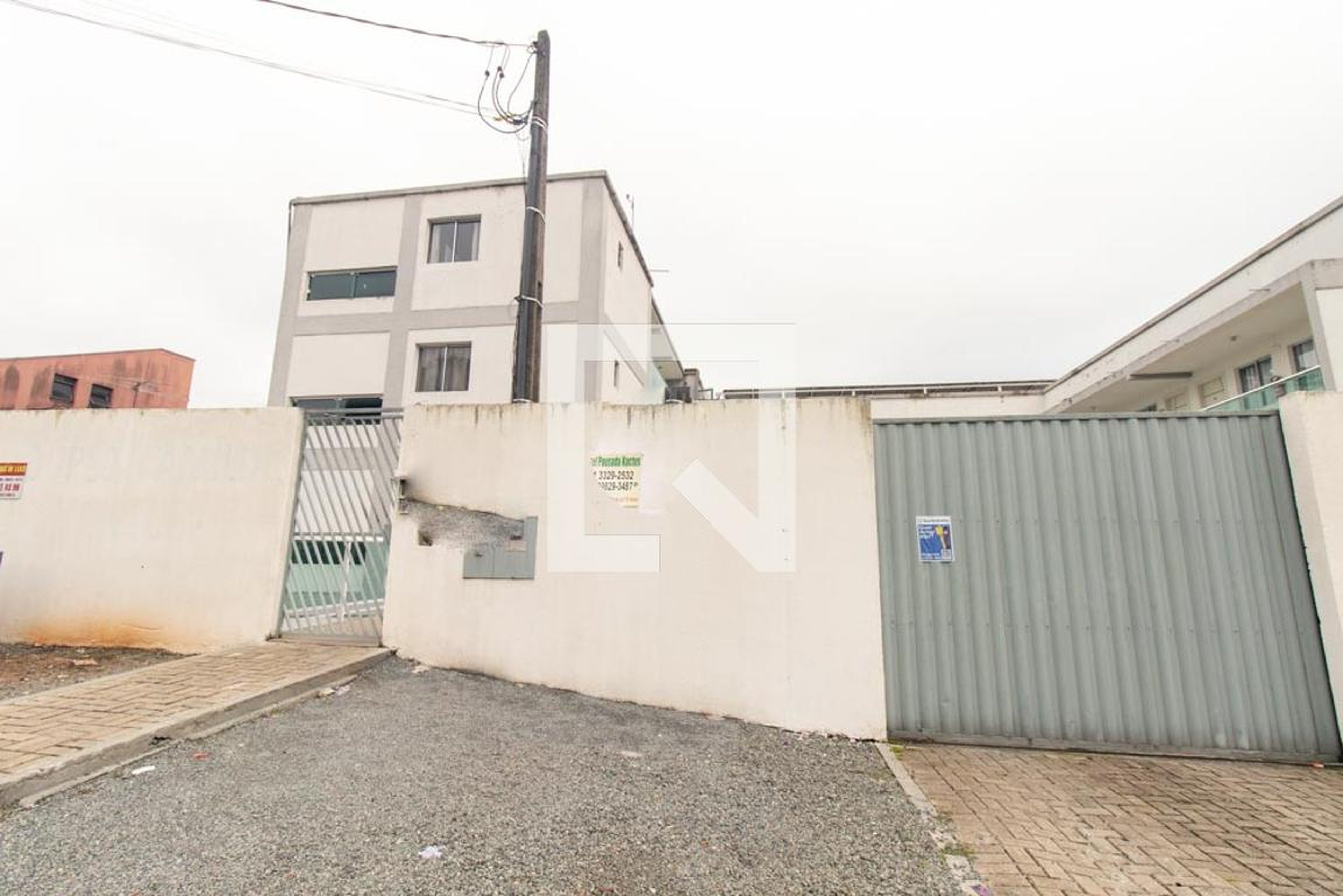 Fachada do Condomínio Condomínio em Avenida Frederico Lambertucci, 96