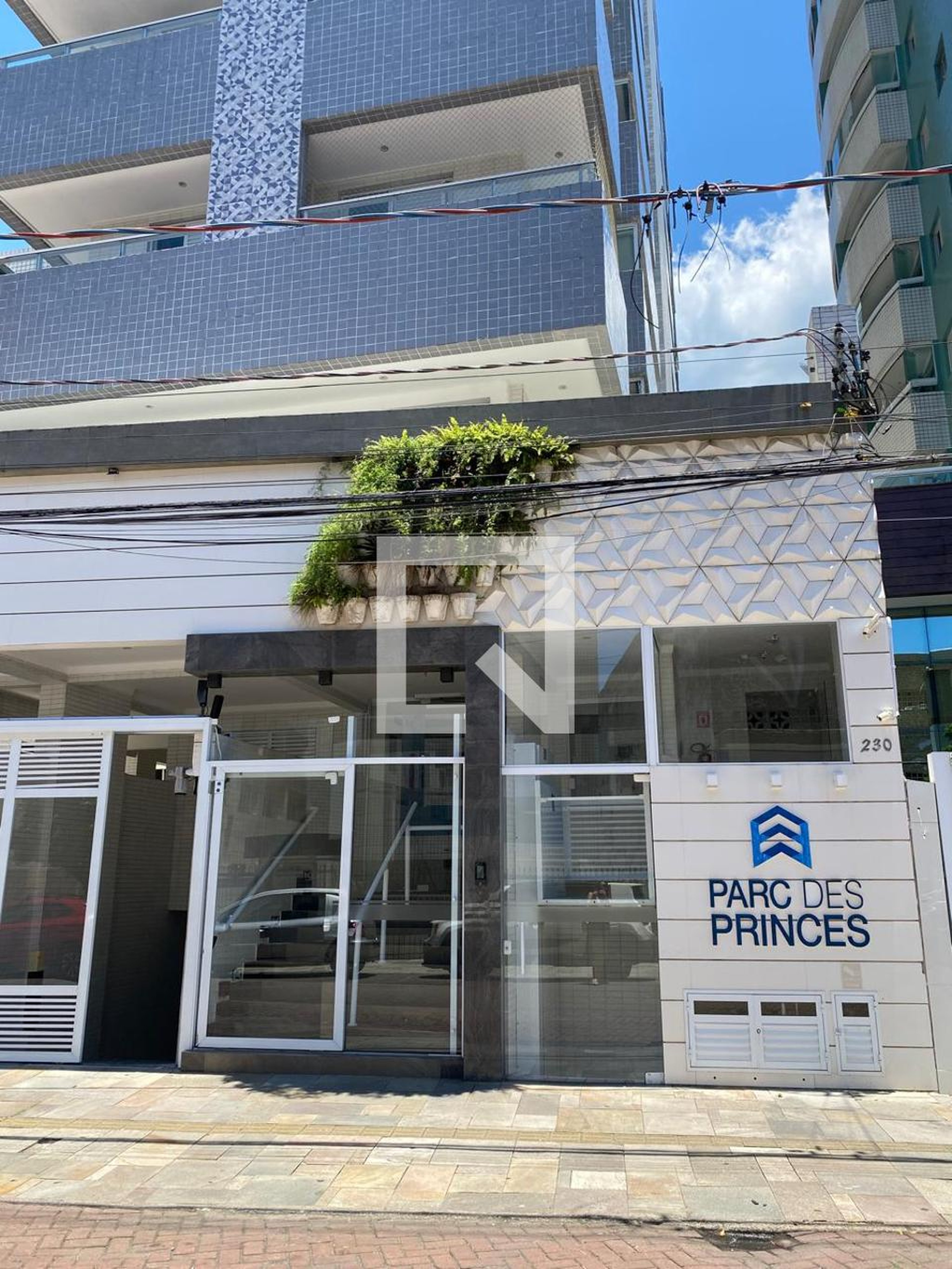 Fachada Condomínio Parc Des Princes