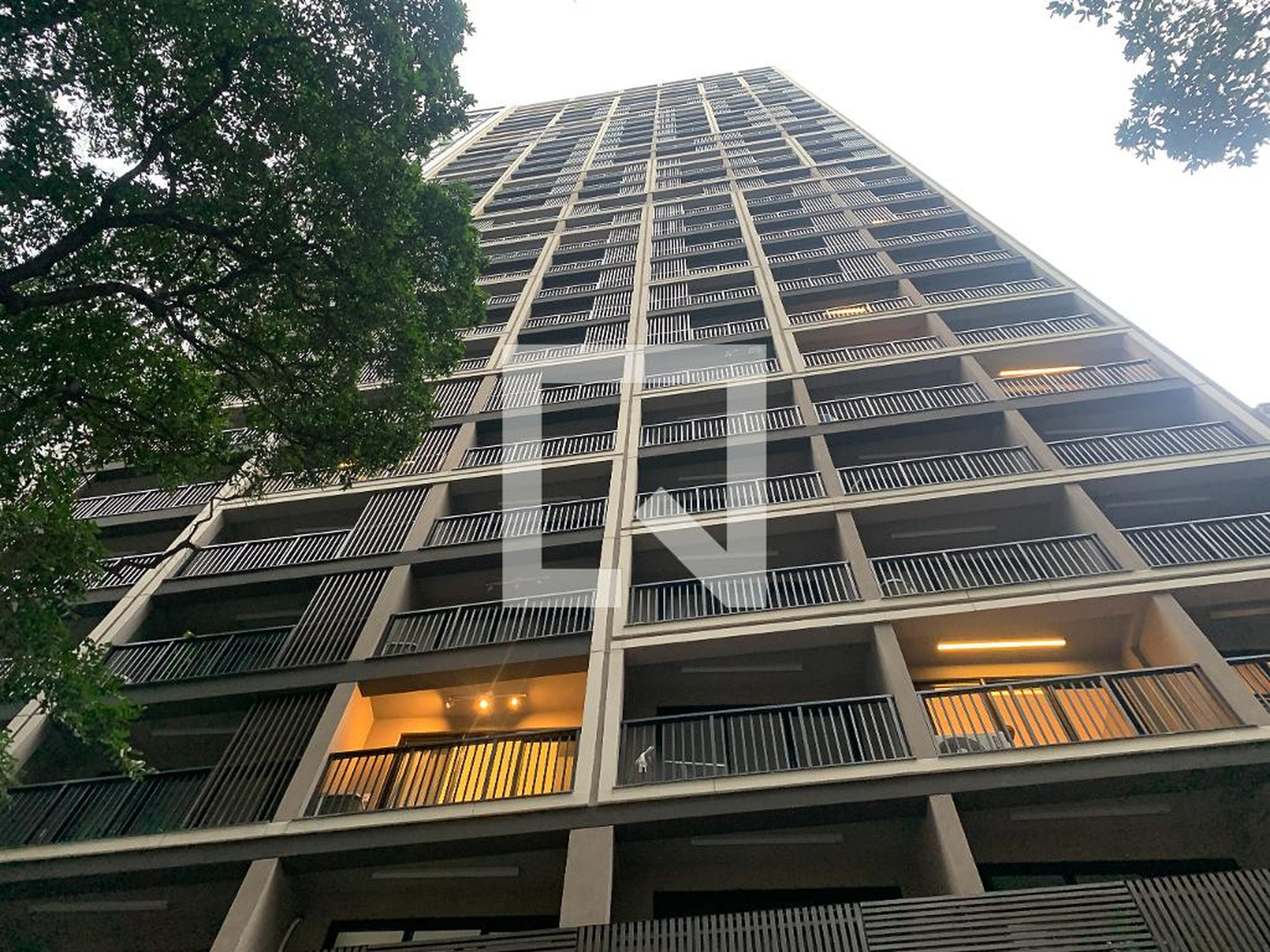 Fachada do Prédio Condomínio Skylux