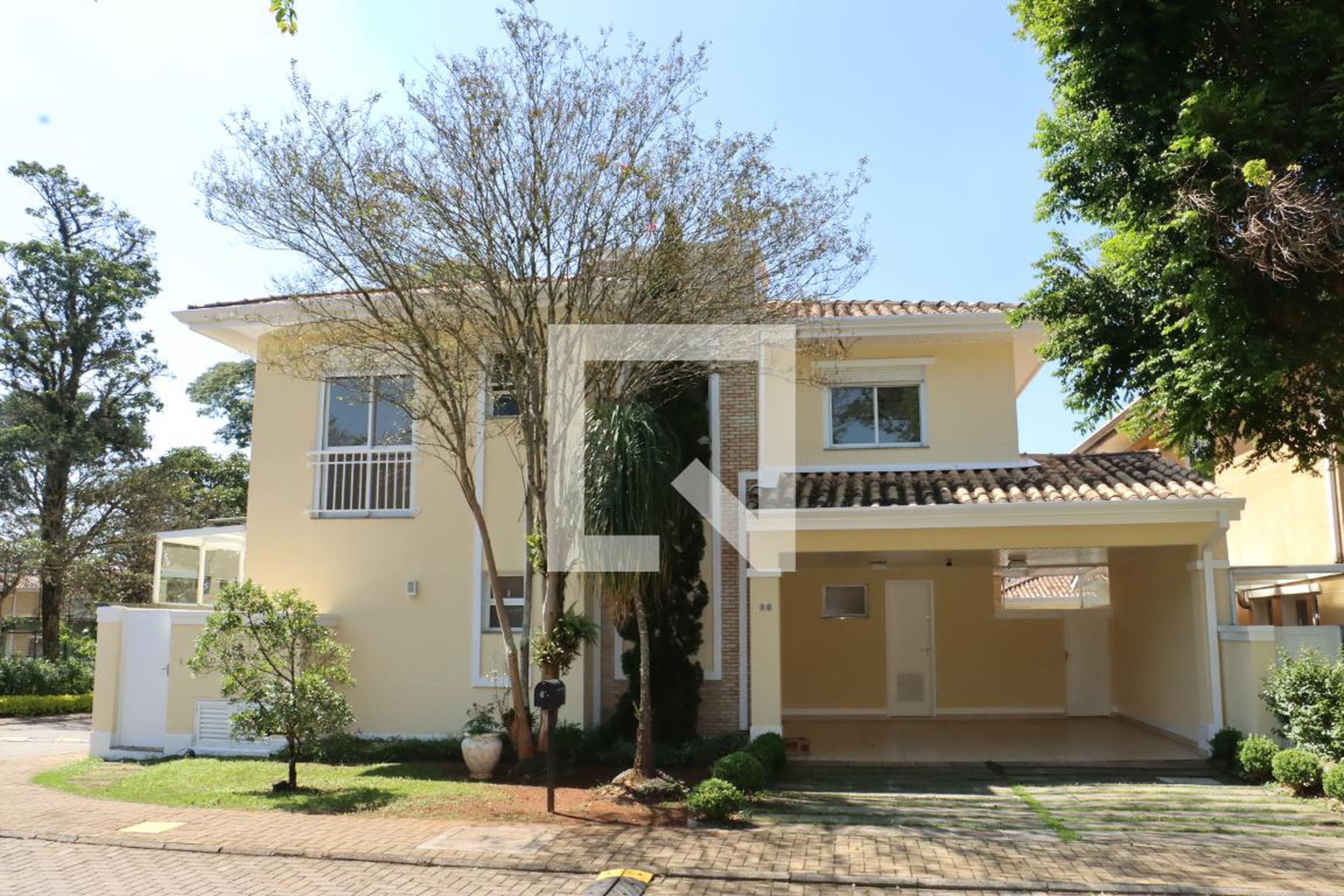 Fachada Condomínio Raizes Granja Viana