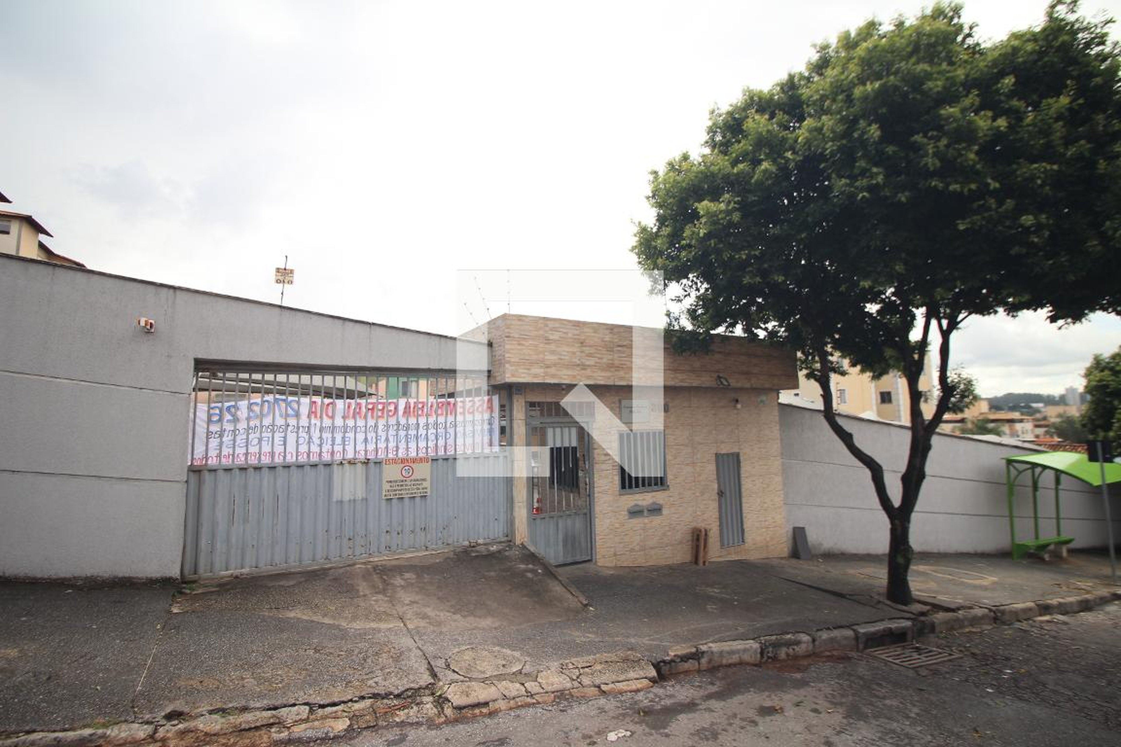 Fachada Condomínio em Rua Alfa, 280