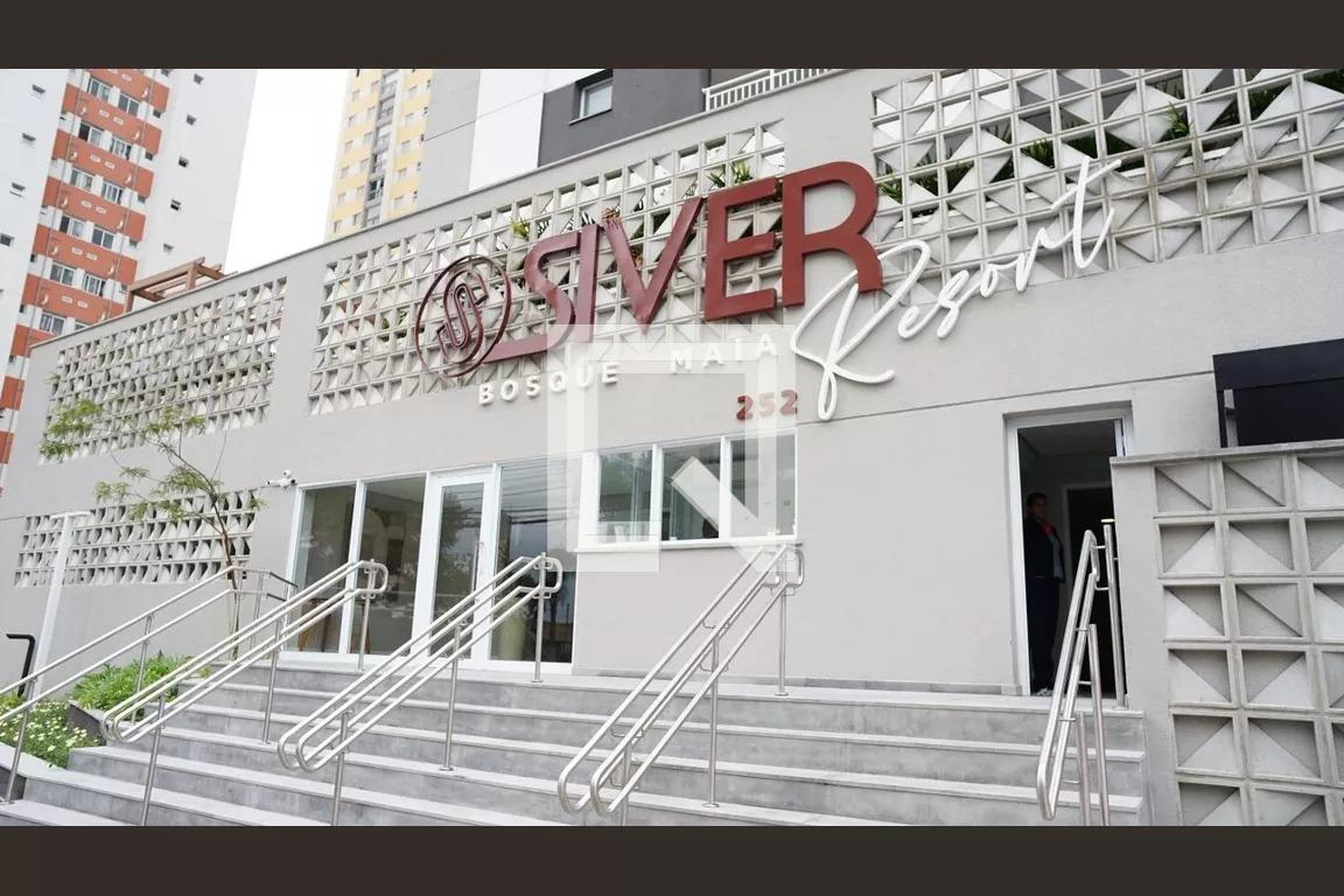 Fachada Condomínio Siver Resort Bosque Maia