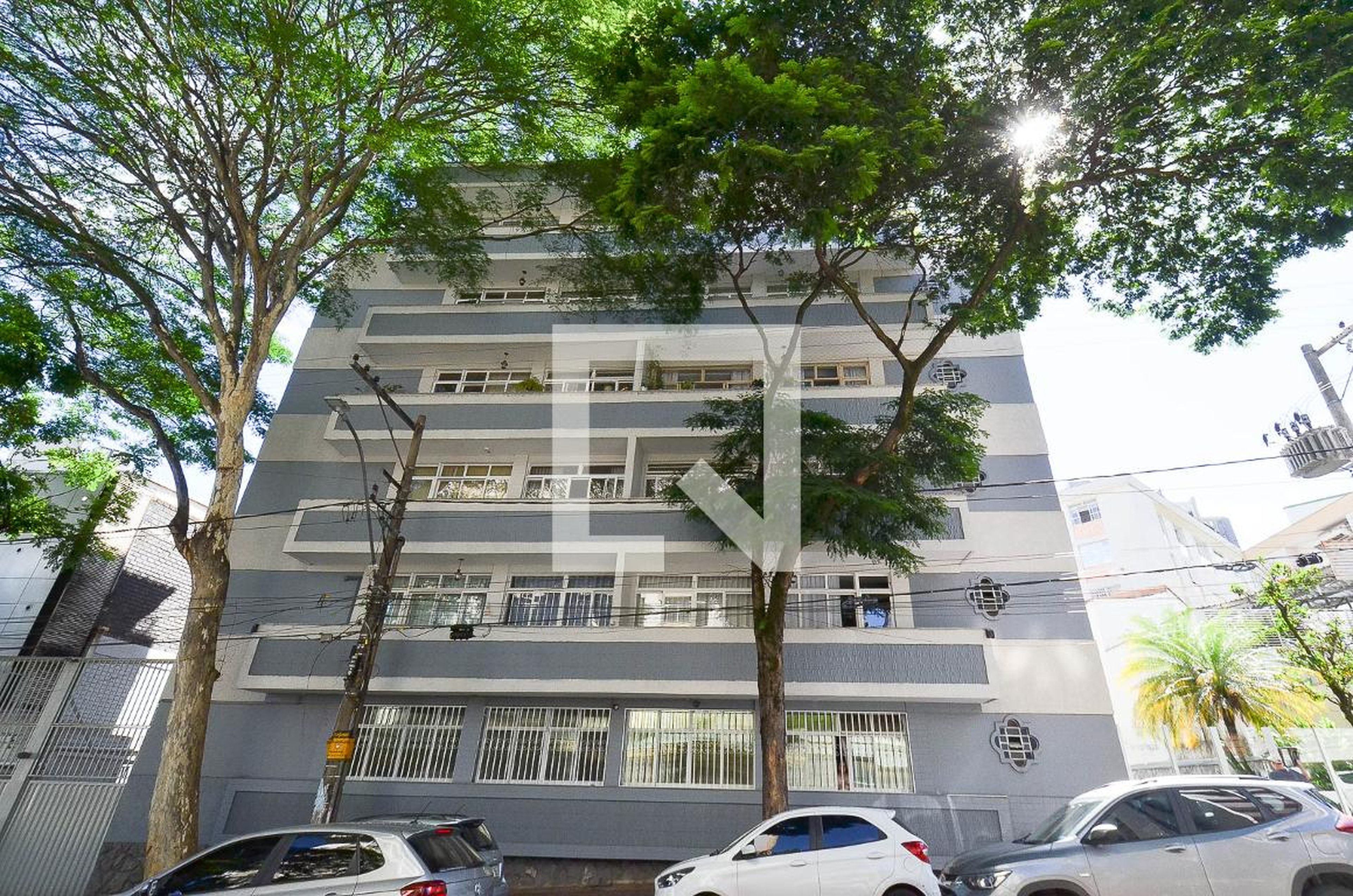 Fachada Condomínio em Rua Do Uruguai, 501