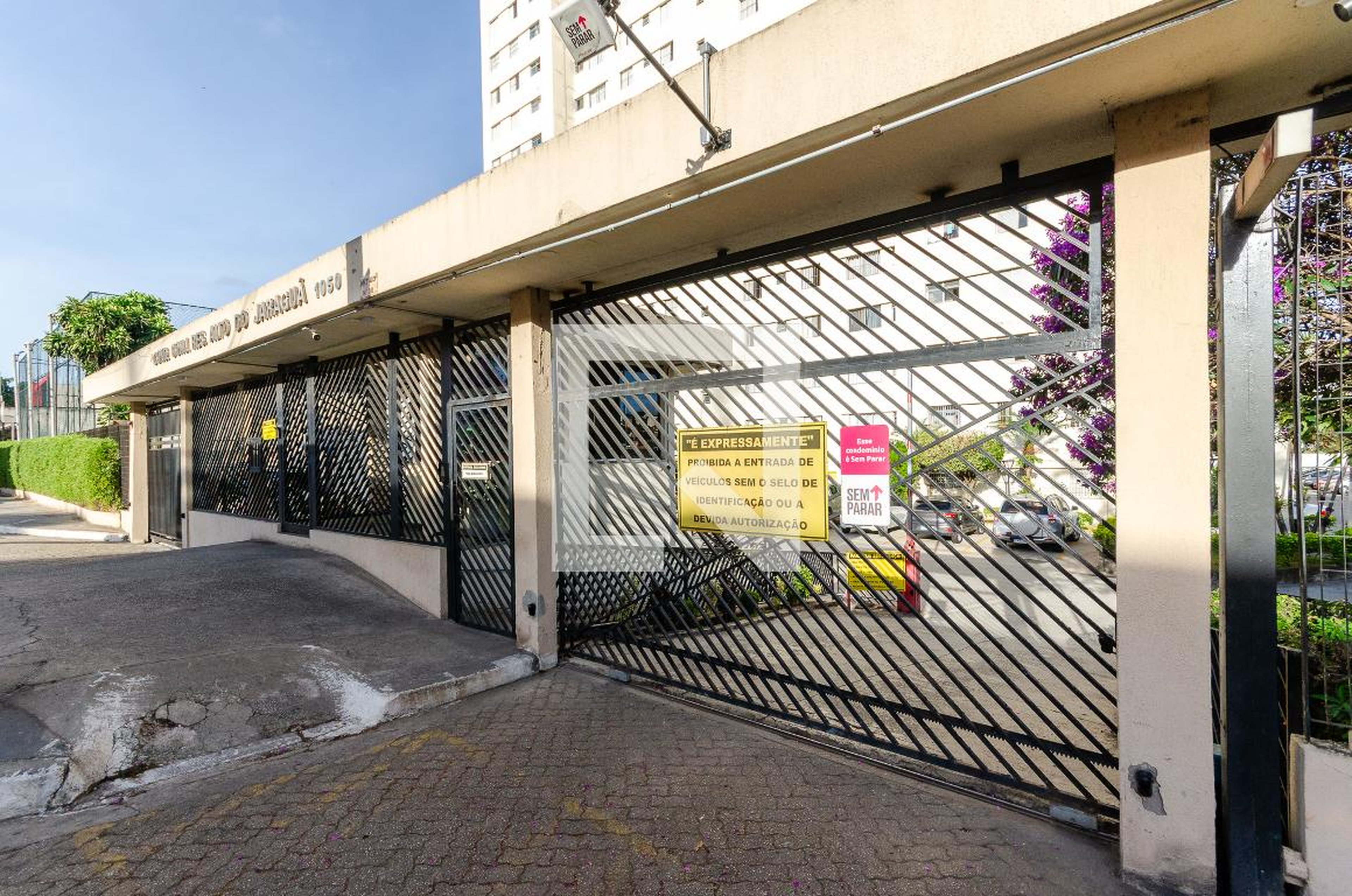 Fachada Condomínio Conjunto Residencial Alto do Jaraguá