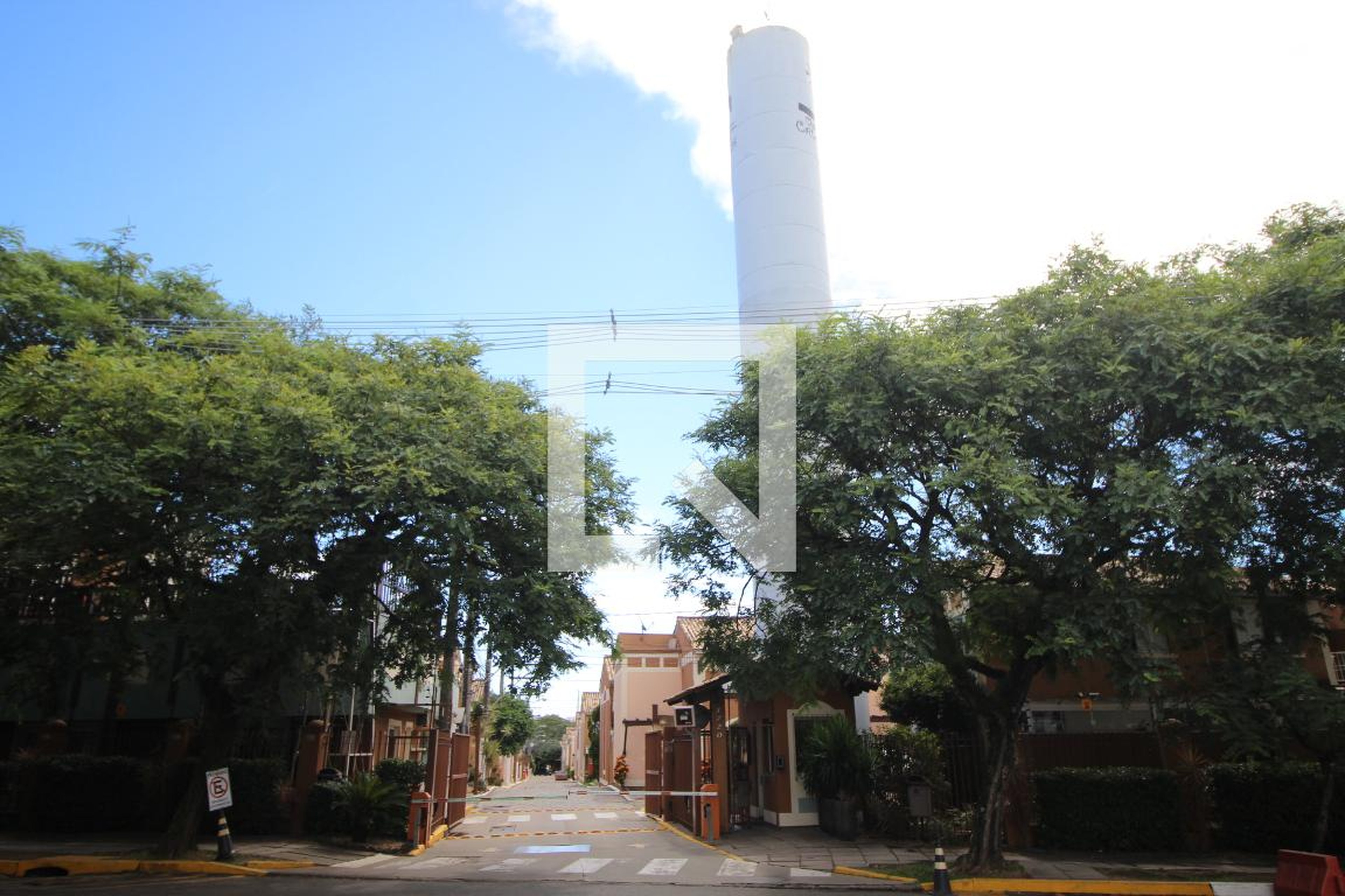 Fachada Condomínio Chácara dos Cataventos