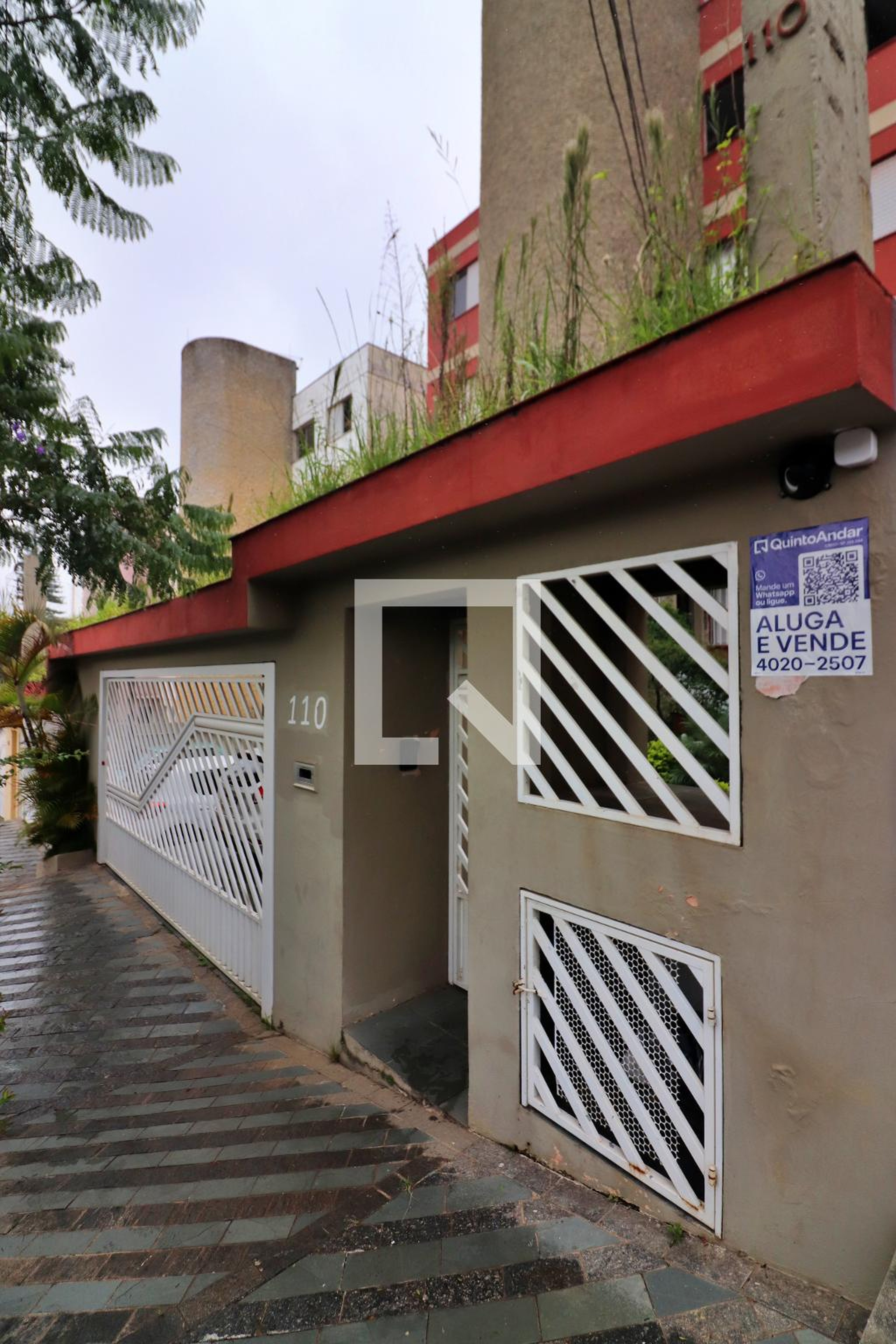 Fachada Condomínio em Rua Graciliano Ramos, 104