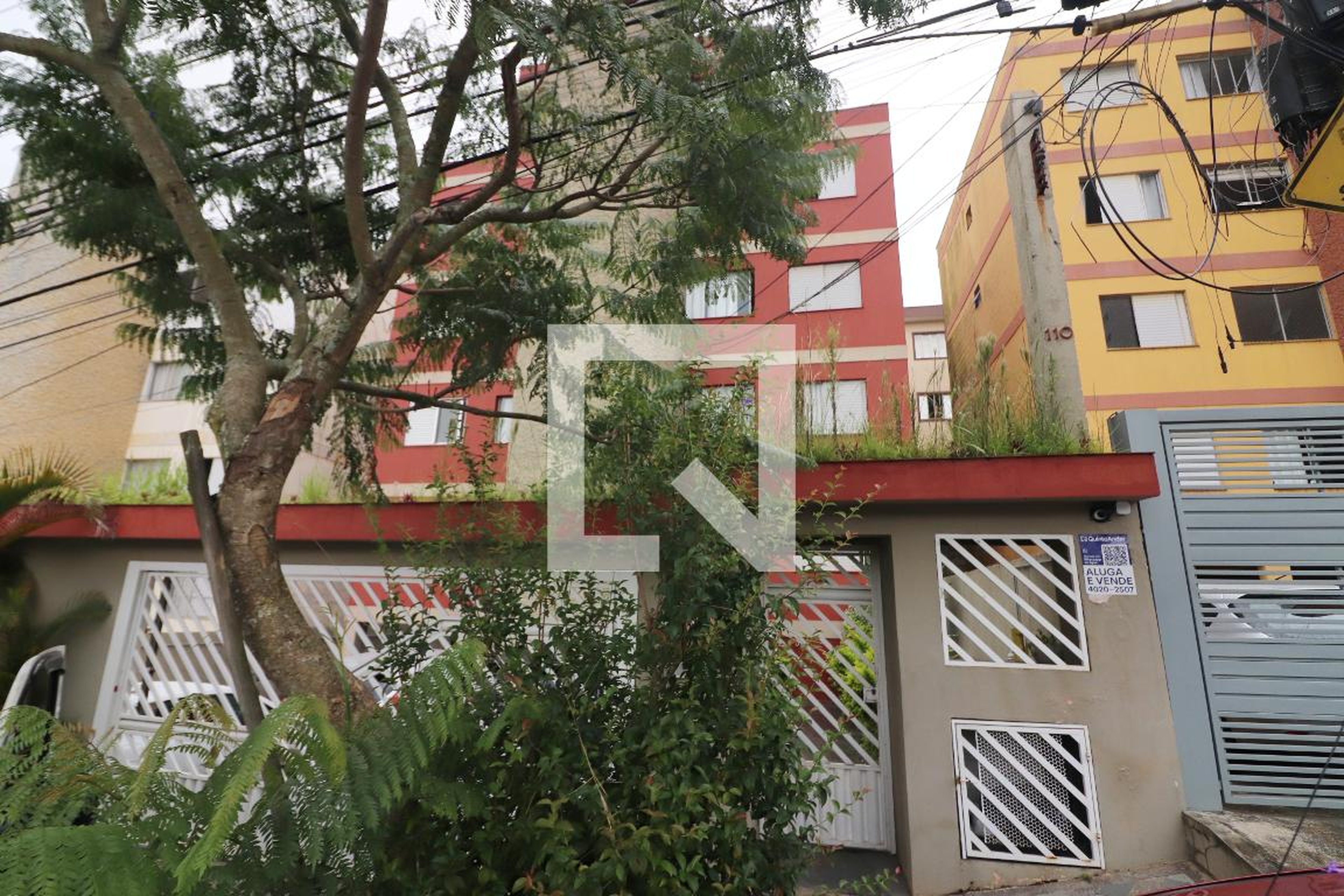 Fachada Condomínio em Rua Graciliano Ramos, 110