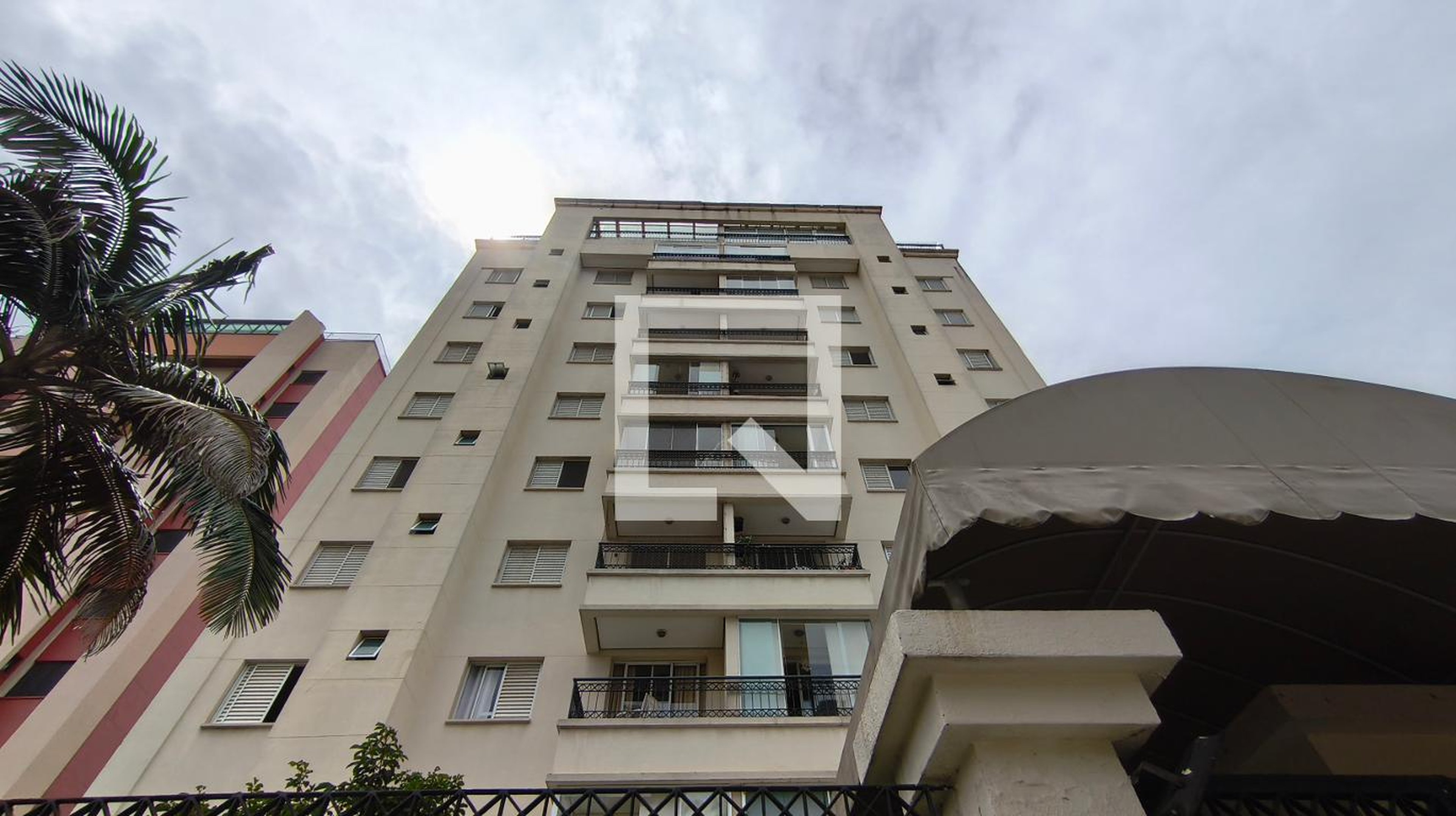 Fachada Condomínio Chateauneuf