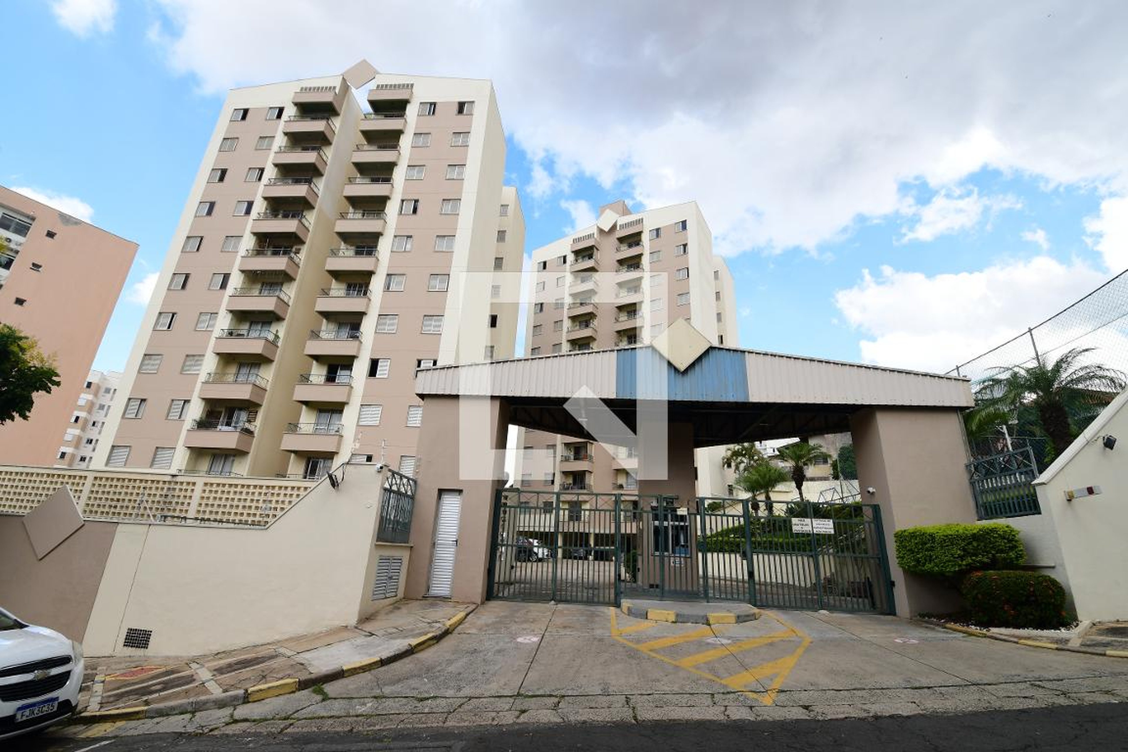 Fachada do Prédio Condomínio Penedos