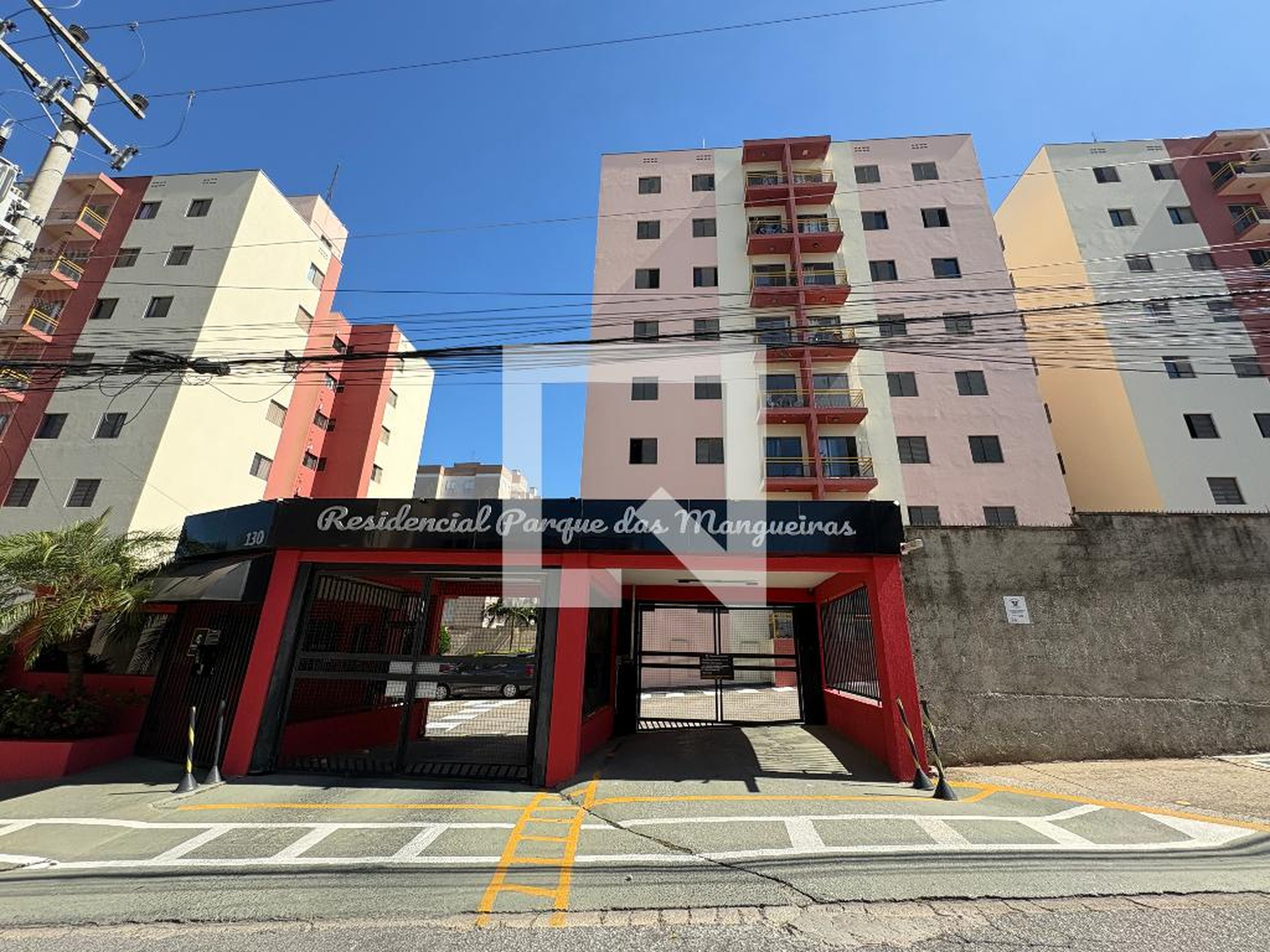 Fachada Condomínio Parque das Mangueiras