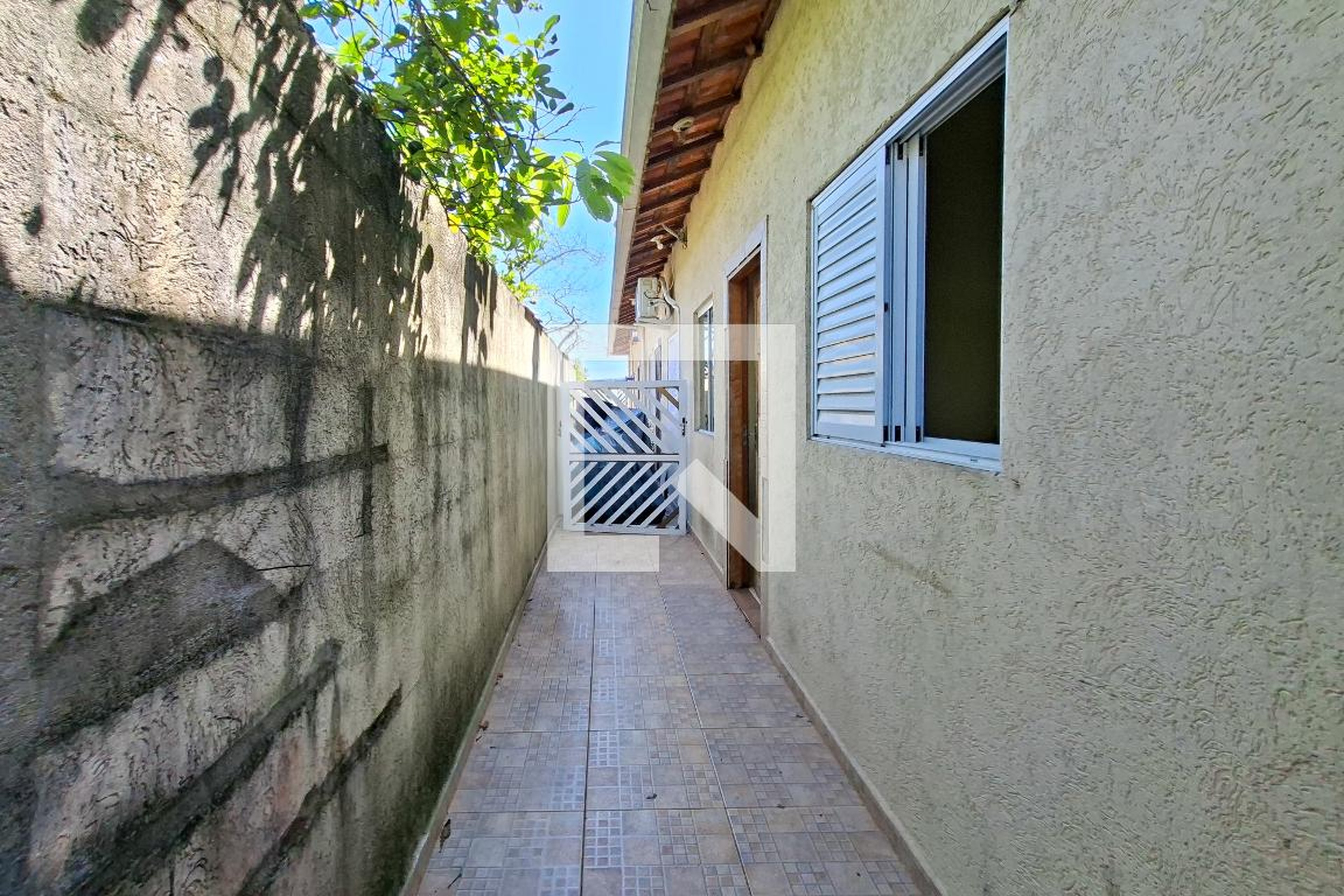 Hall de entrada Condomínio em Rua Benedito Alves dos Santos, 241