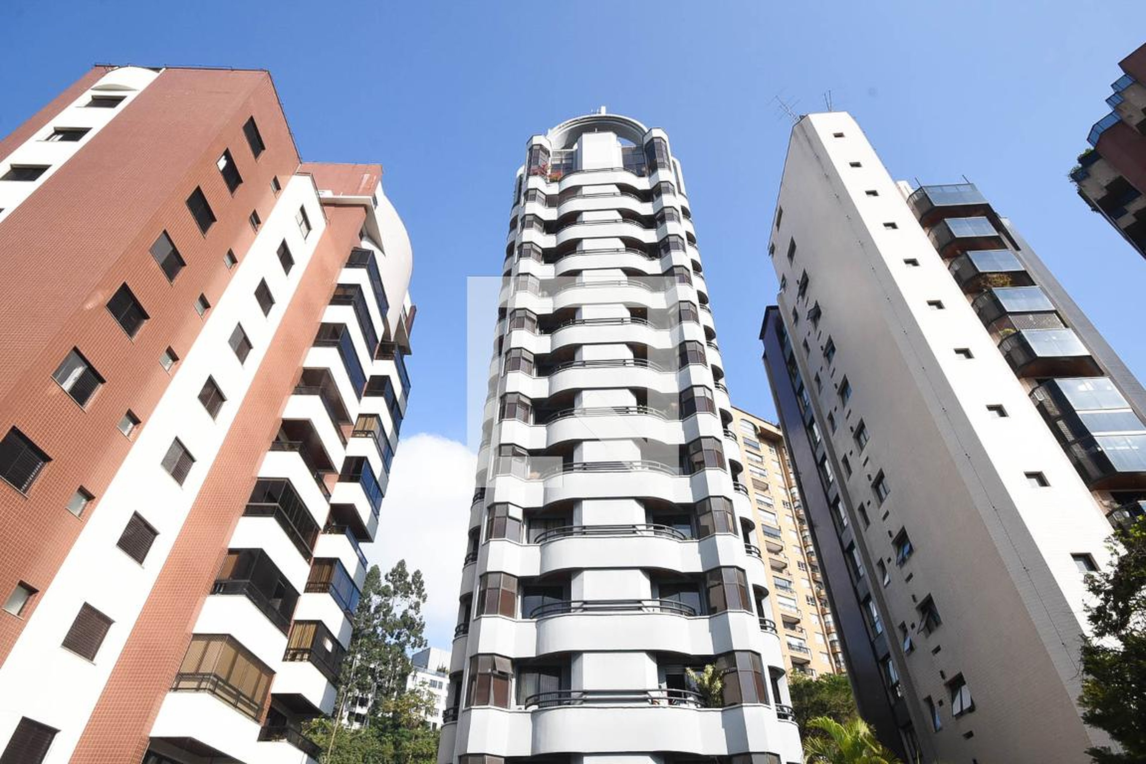 Fachada Condomínio Griffes Residence