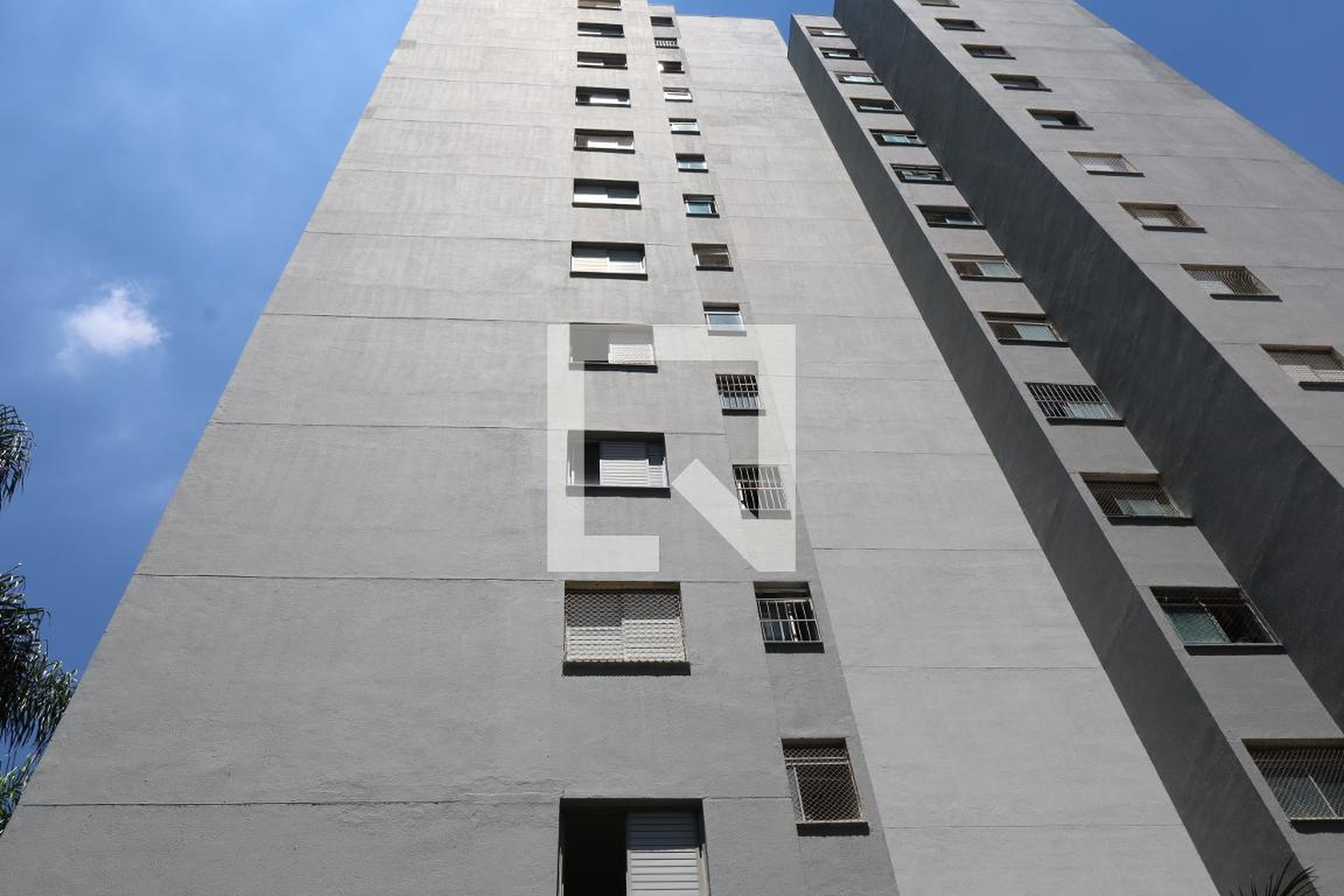 Fachada do Prédio Condomínio em Rua Demerval da Fonseca, 451