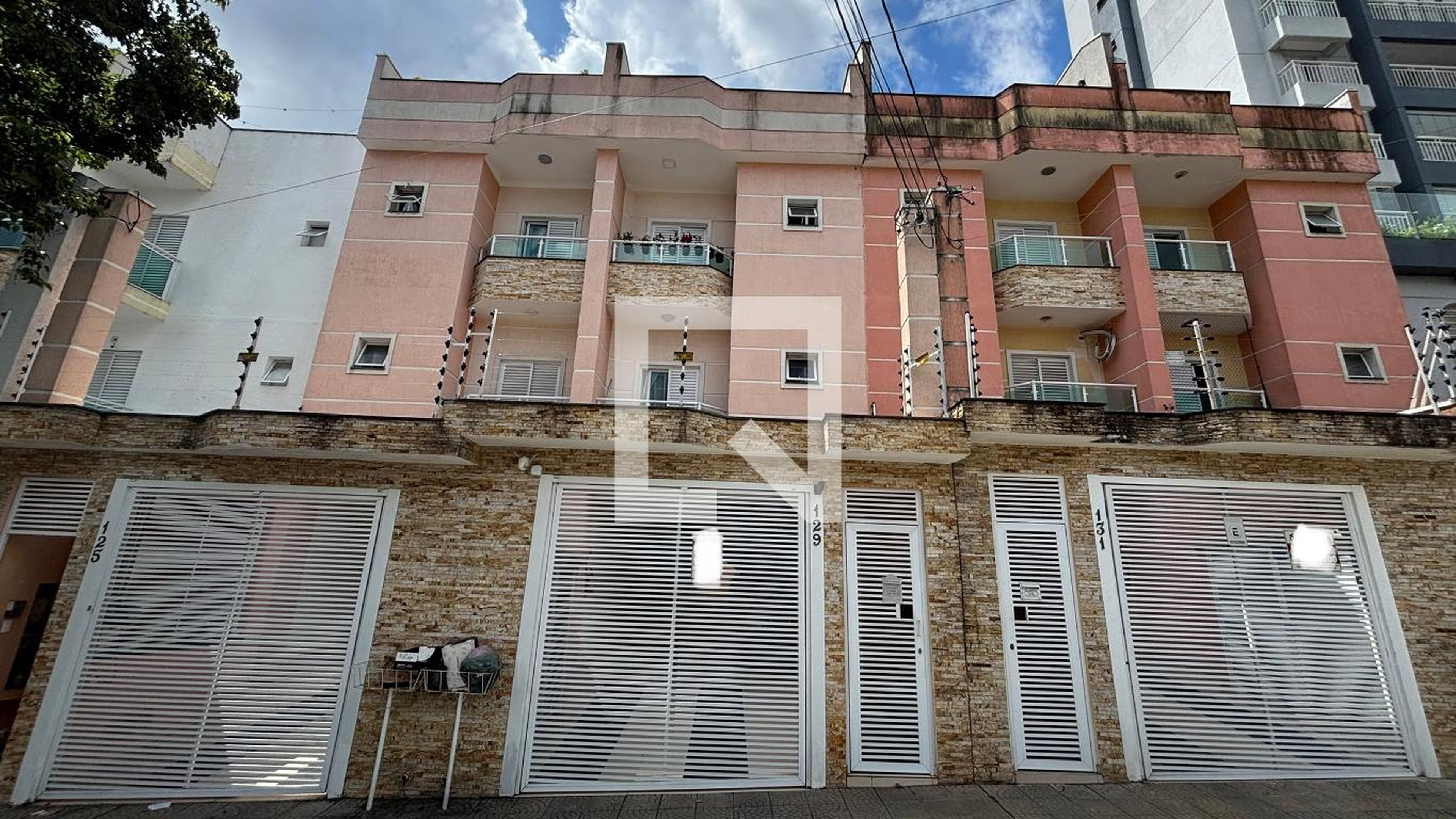 Fachada Condomínio em Rua Javaés, 129