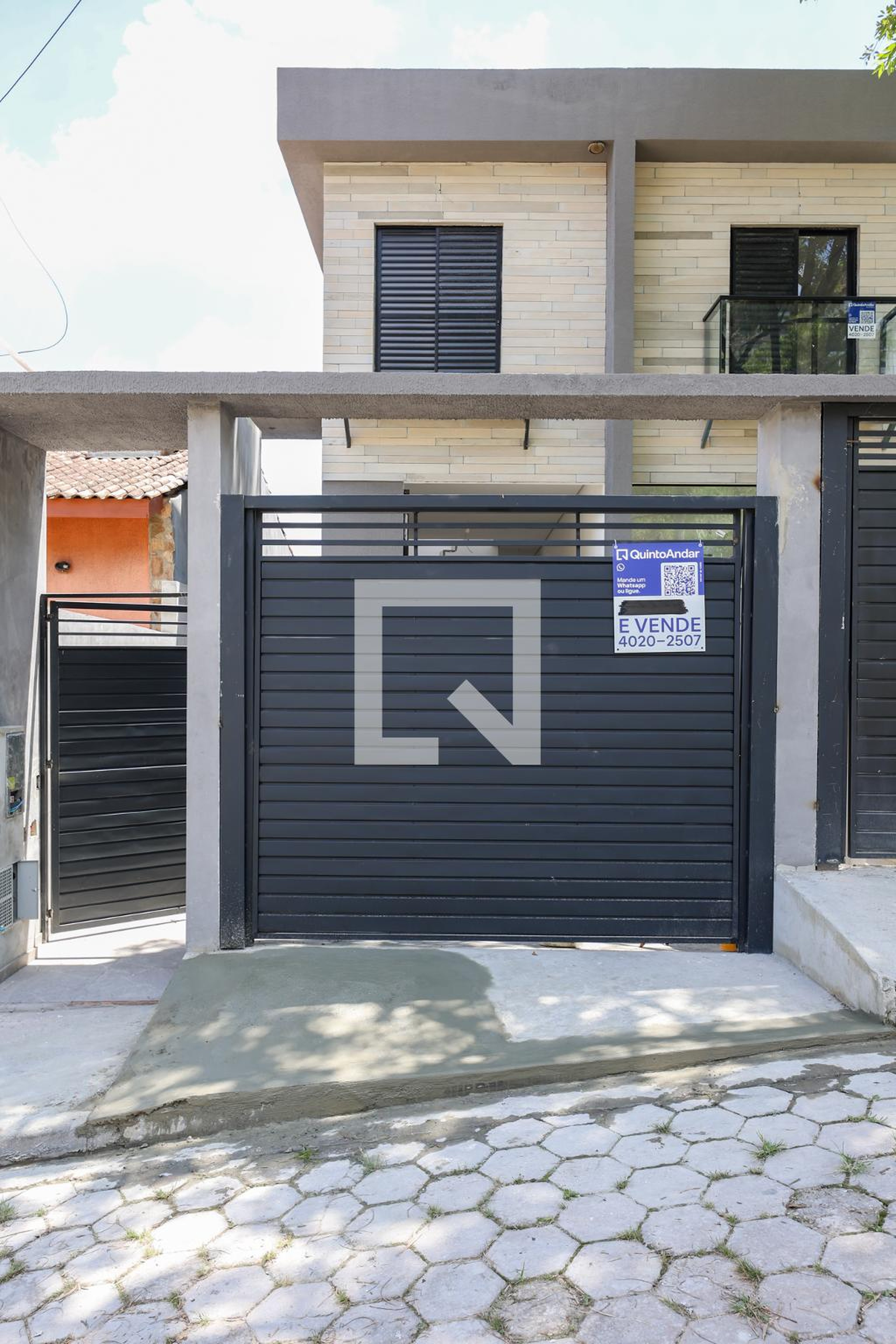 Fachada Condomínio em Alameda dos Bem-te-vis, 362